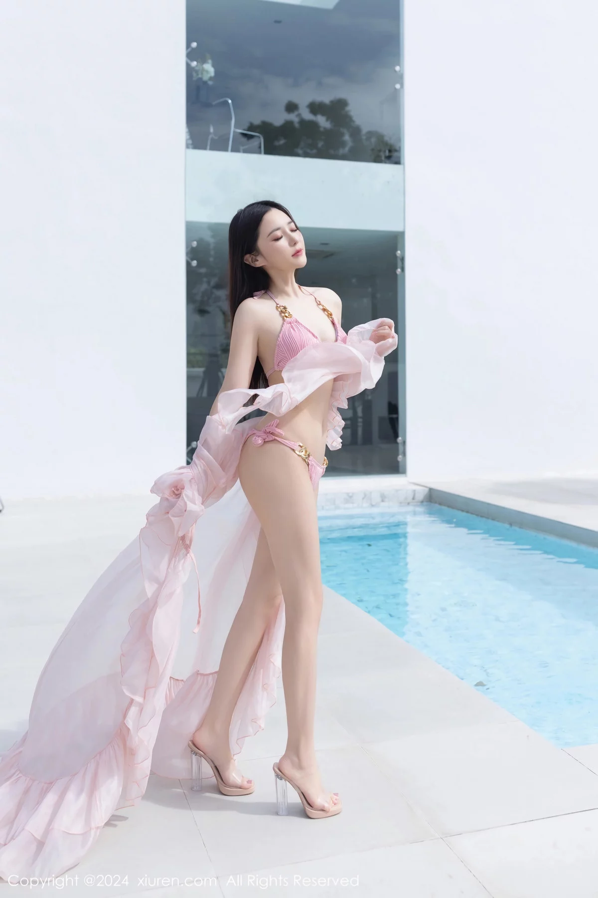 秀人集.com_[XiuRen秀人网]No.7920_模特鱼子酱Fish泳池边性感粉色比基尼服饰秀曼妙身姿诱惑写真81P