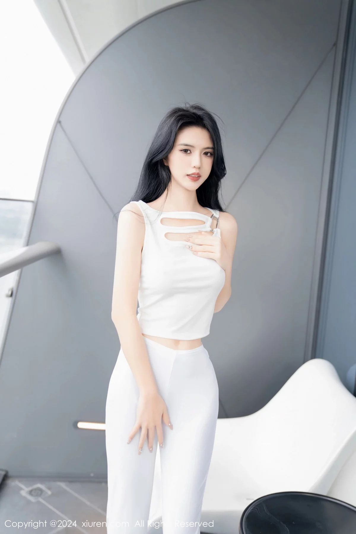 秀人集.com_[XiuRen秀人网]No.7937_模特浅浅Danny性感简约白色套装露白色内衣秀曼妙身姿诱惑写真82P