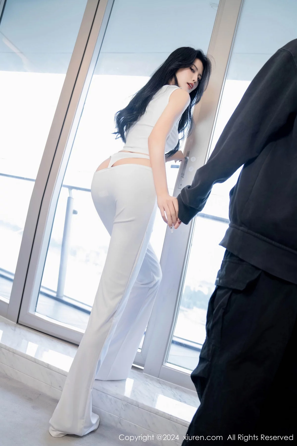 秀人集.com_[XiuRen秀人网]No.7937_模特浅浅Danny性感简约白色套装露白色内衣秀曼妙身姿诱惑写真82P