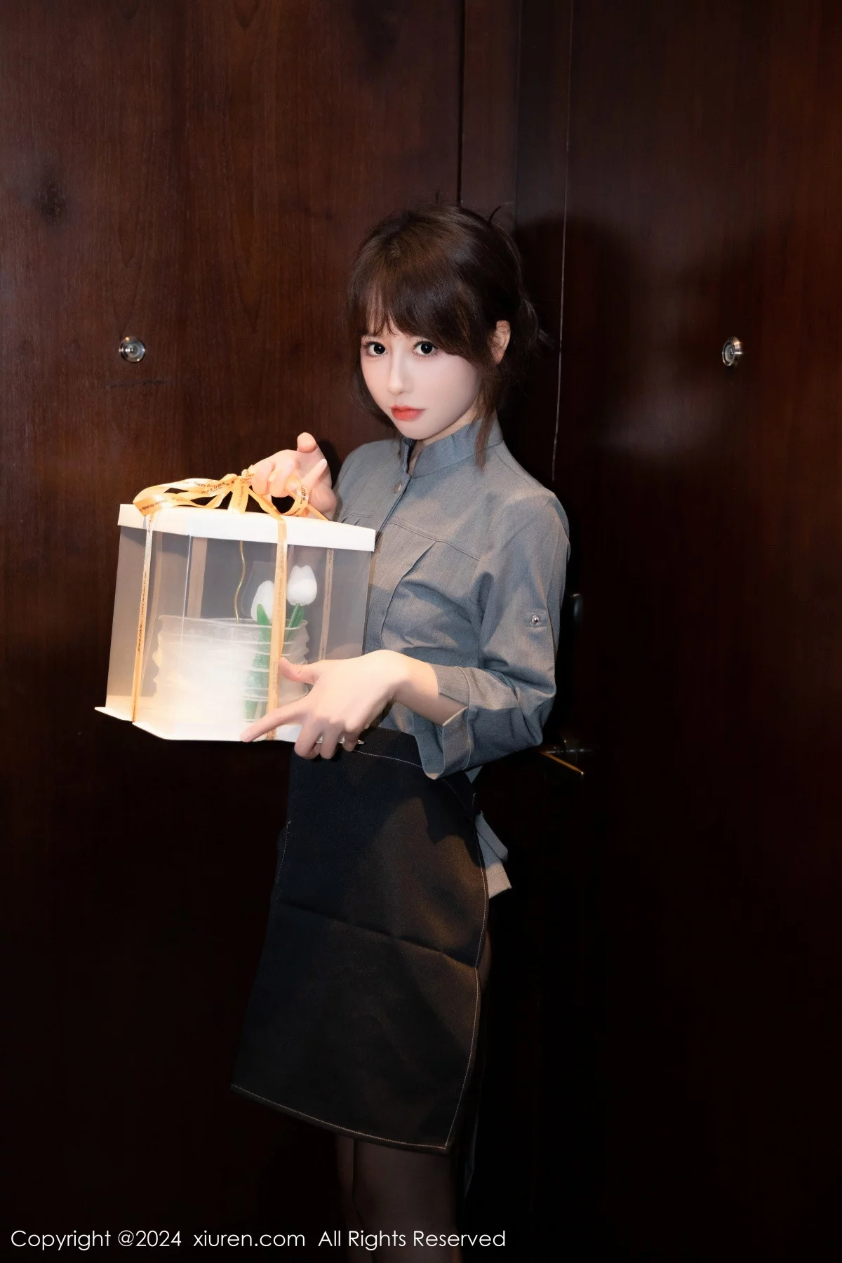 秀人集.com_[XiuRen秀人网]No.7953_模特金tiao性感灰色上衣配黑短裙露超薄黑丝秀曼妙身姿诱惑写真74P