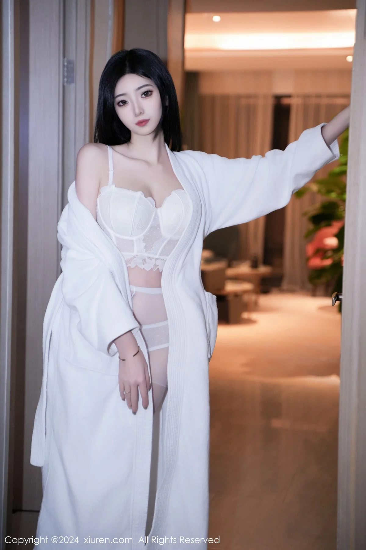 秀人集.com_[XiuRen秀人网]No.7960_模特安琪Yee白色睡袍露性感白色蕾丝情趣内衣秀丰腴身材诱惑写真64P