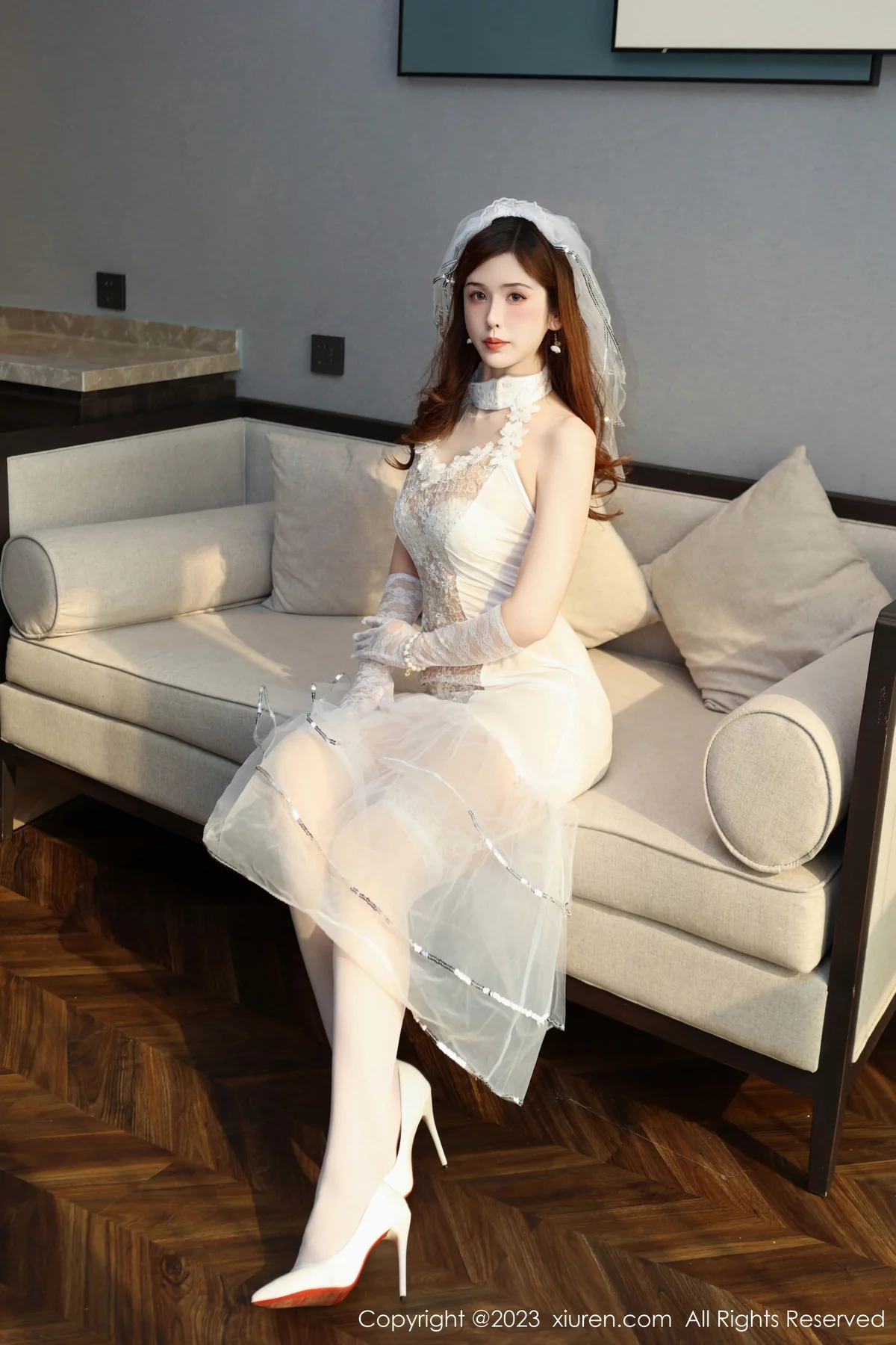 秀人集.com_[XiuRen秀人网]No.7834_模特月野兔美妞性感白色婚纱服饰配白丝吊袜秀惹火身材诱惑写真75P