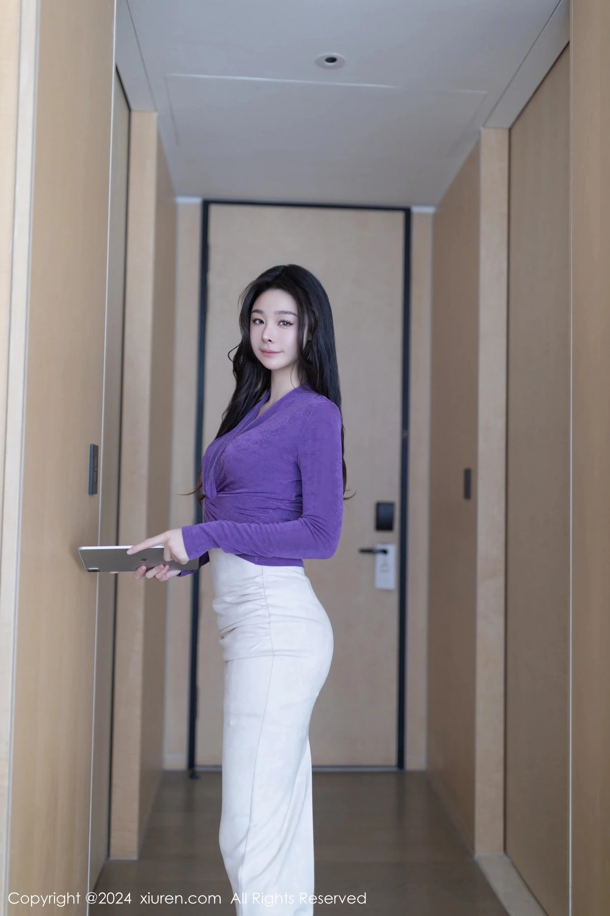 秀人集.com_[XiuRen秀人网]No.7982_模特小逗逗经理角色扮演性感轻透花纹内衣秀曼妙身姿诱惑写真80P