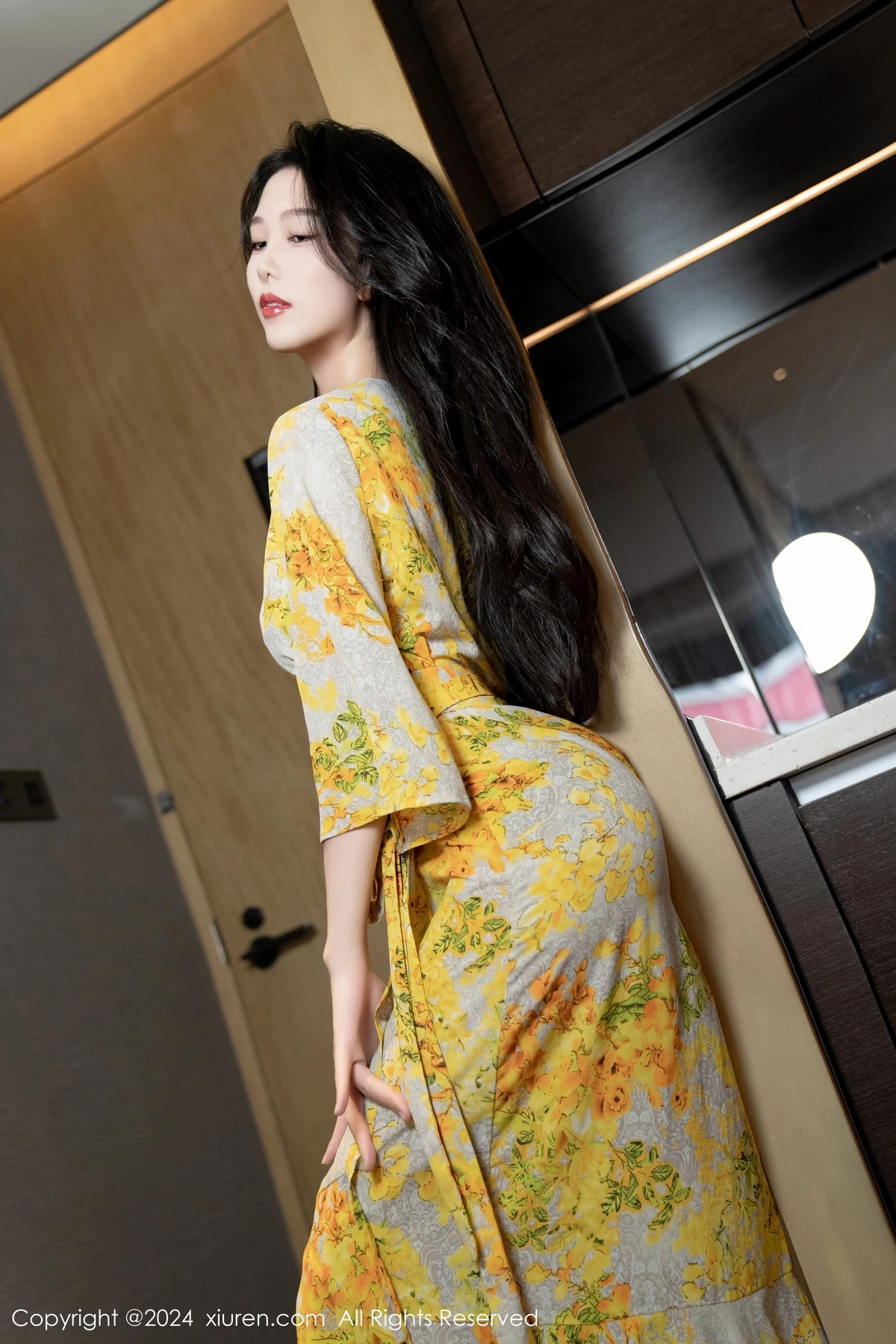 秀人集.com_[XiuRen秀人网]No.7981_模特利世情节拍摄性感黄色连衣裙露白色蕾丝内衣完美诱惑写真99P