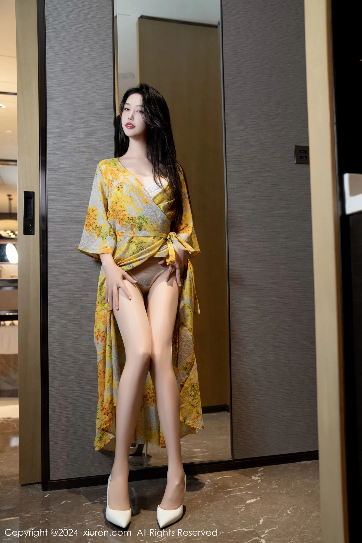 秀人集.com_[XiuRen秀人网]No.7981_模特利世情节拍摄性感黄色连衣裙露白色蕾丝内衣完美诱惑写真99P