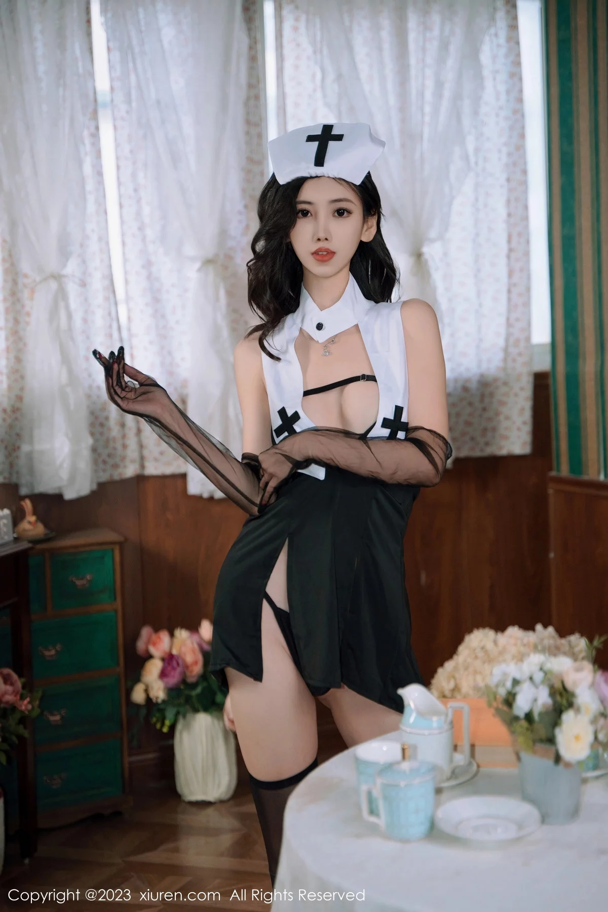 秀人集.com_[XiuRen秀人网]No.7868_模特章芃芃性感情趣修女服饰配黑丝袜秀惹火身材极致诱惑写真72P