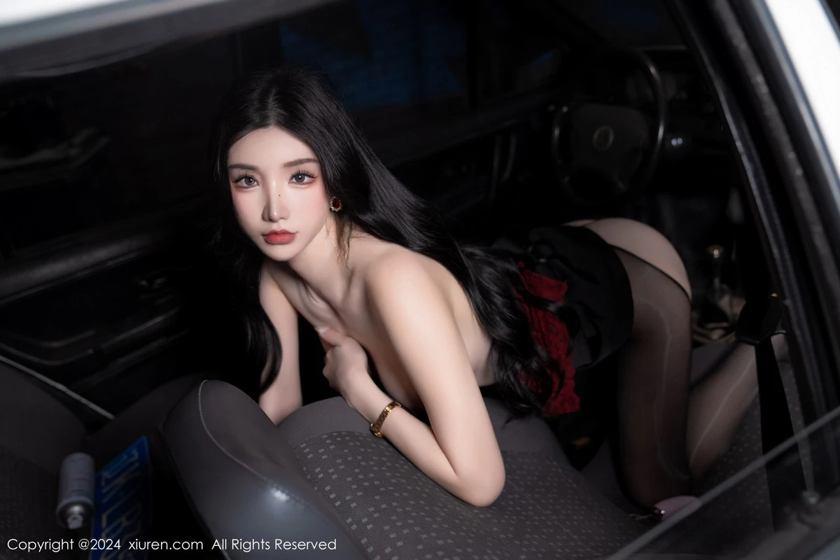 秀人集.com_[XiuRen秀人网]No.7993_女神周于希Sally红色上衣配黑短裙露闪亮开档黑丝撩人诱惑写真83P