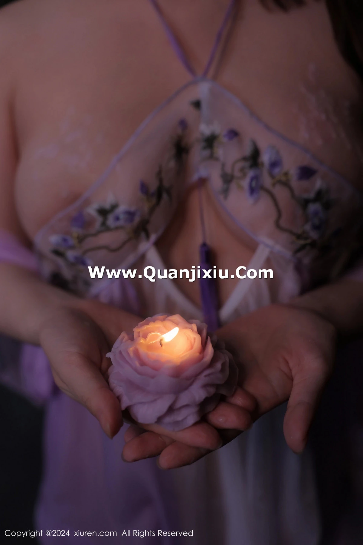 秀人集.com_[XiuRen秀人网]No.8059_模特豆瓣酱性感轻透紫色古装服饰透视秀惹火身材极致诱惑写真80P