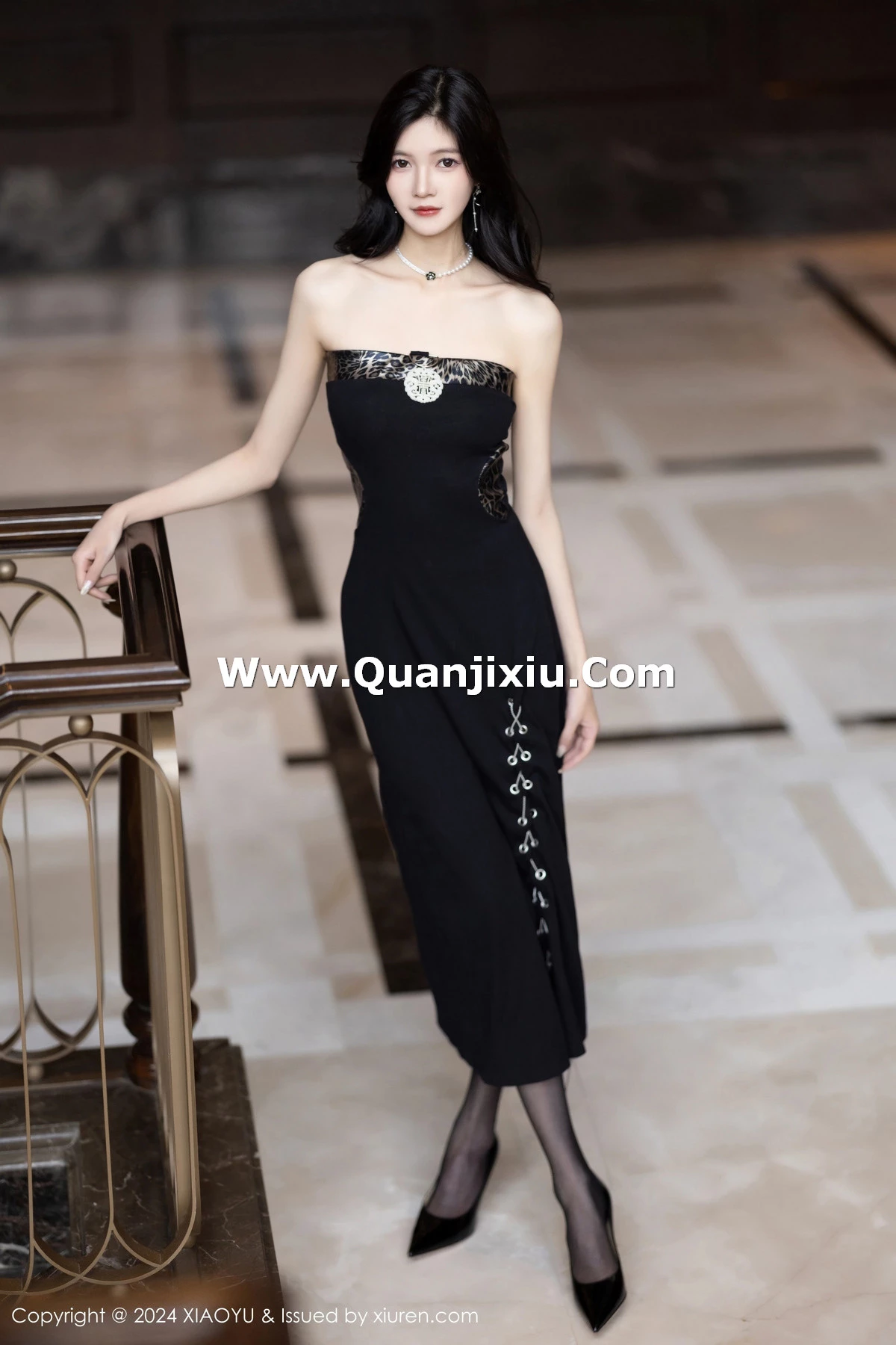 秀人集.com_[XiaoYu画语界]Vol.1201_模特程程程白色吊带长裙+性感黑色服饰秀曼妙身姿迷人诱惑写真81P