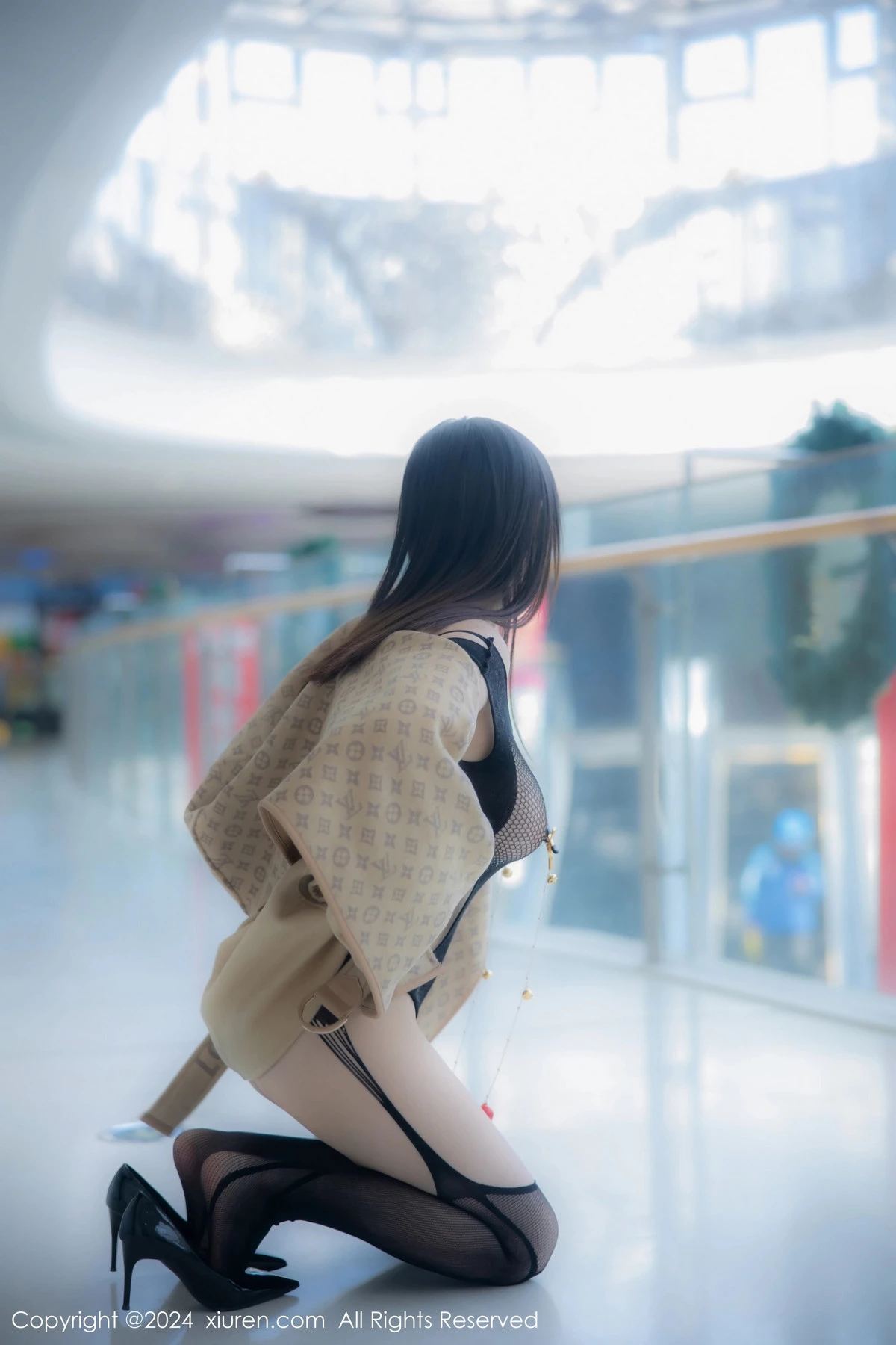 秀人集.com_[XiuRen秀人网]No.8099_模特合集豆瓣酱商场场景性感黑色情趣服饰秀惹火身材诱惑写真84P