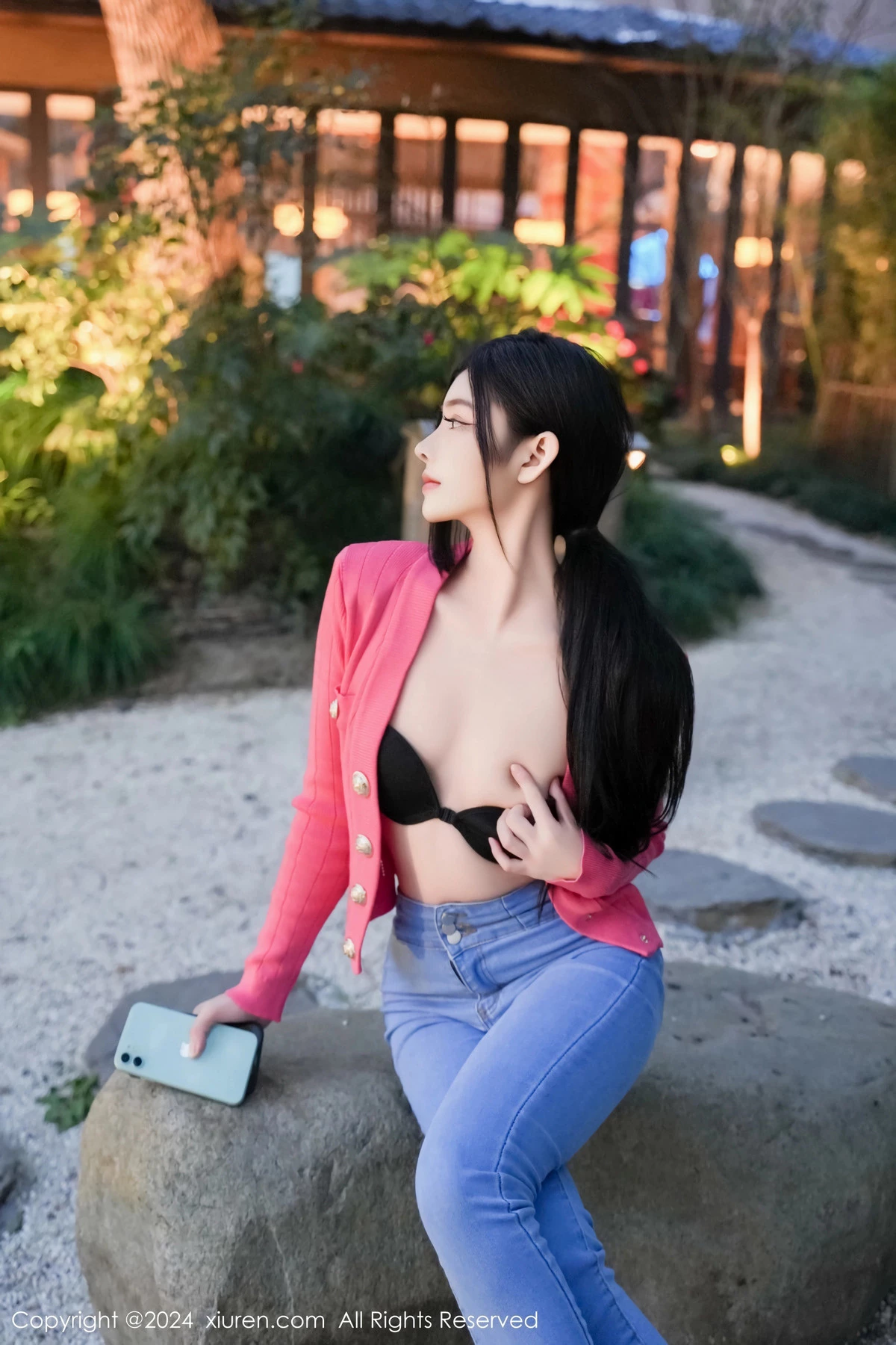 秀人集.com_[XiuRen秀人网]No.8091_新人模特龙雪儿脱牛仔裤露性感黑色内衣配开档黑丝极致魅惑写真69P