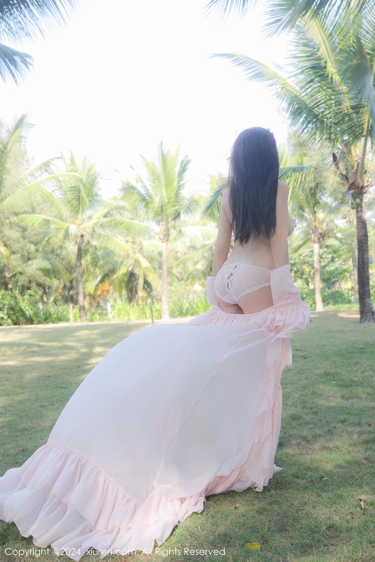 秀人集.com_[XiuRen秀人网]No.8007_模特小薯条nienie户外性感粉色薄纱长裙半脱秀惹火身材诱惑写真59P