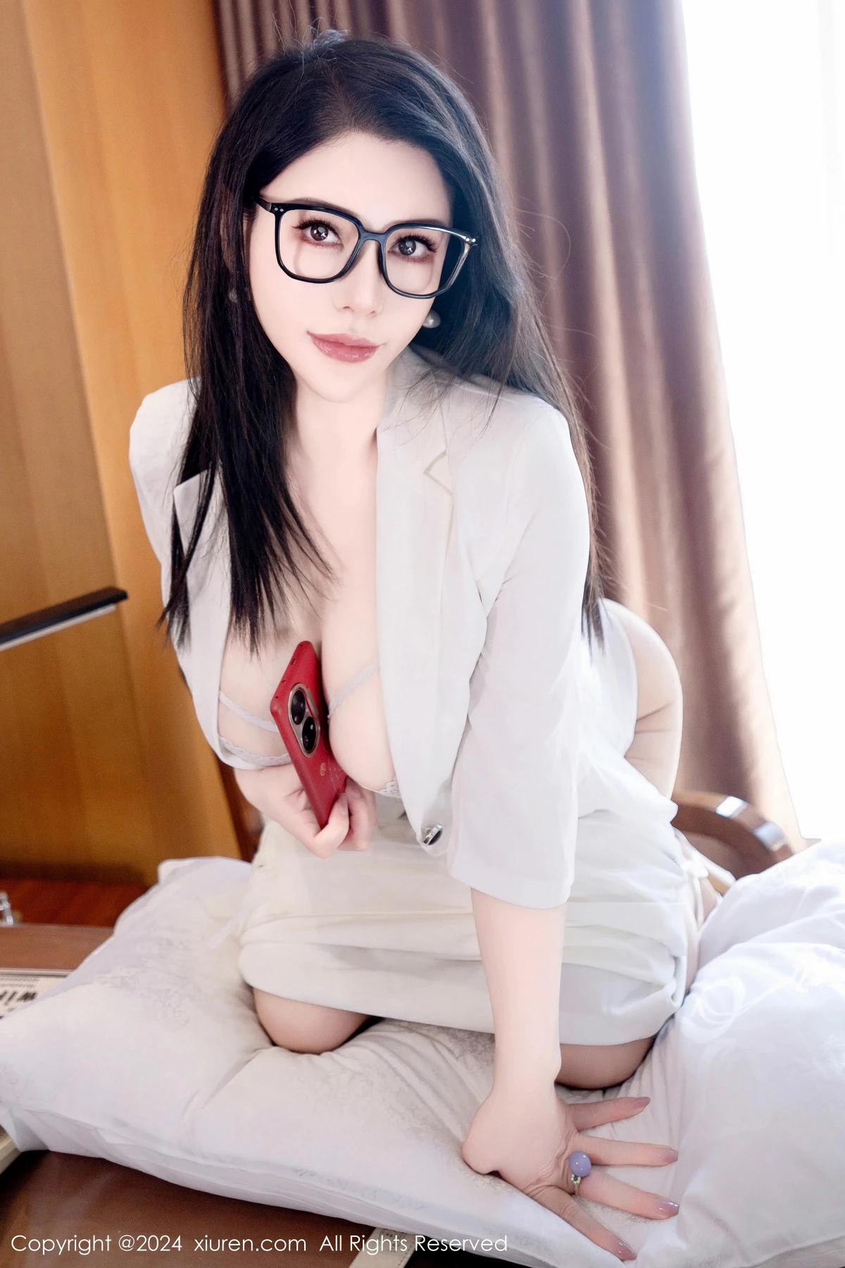 秀人集.com_[XiuRen秀人网]No.8008_模特悦悦姐性感OL套装露紫灰蕾丝内衣秀丰满身材撩人诱惑写真63P