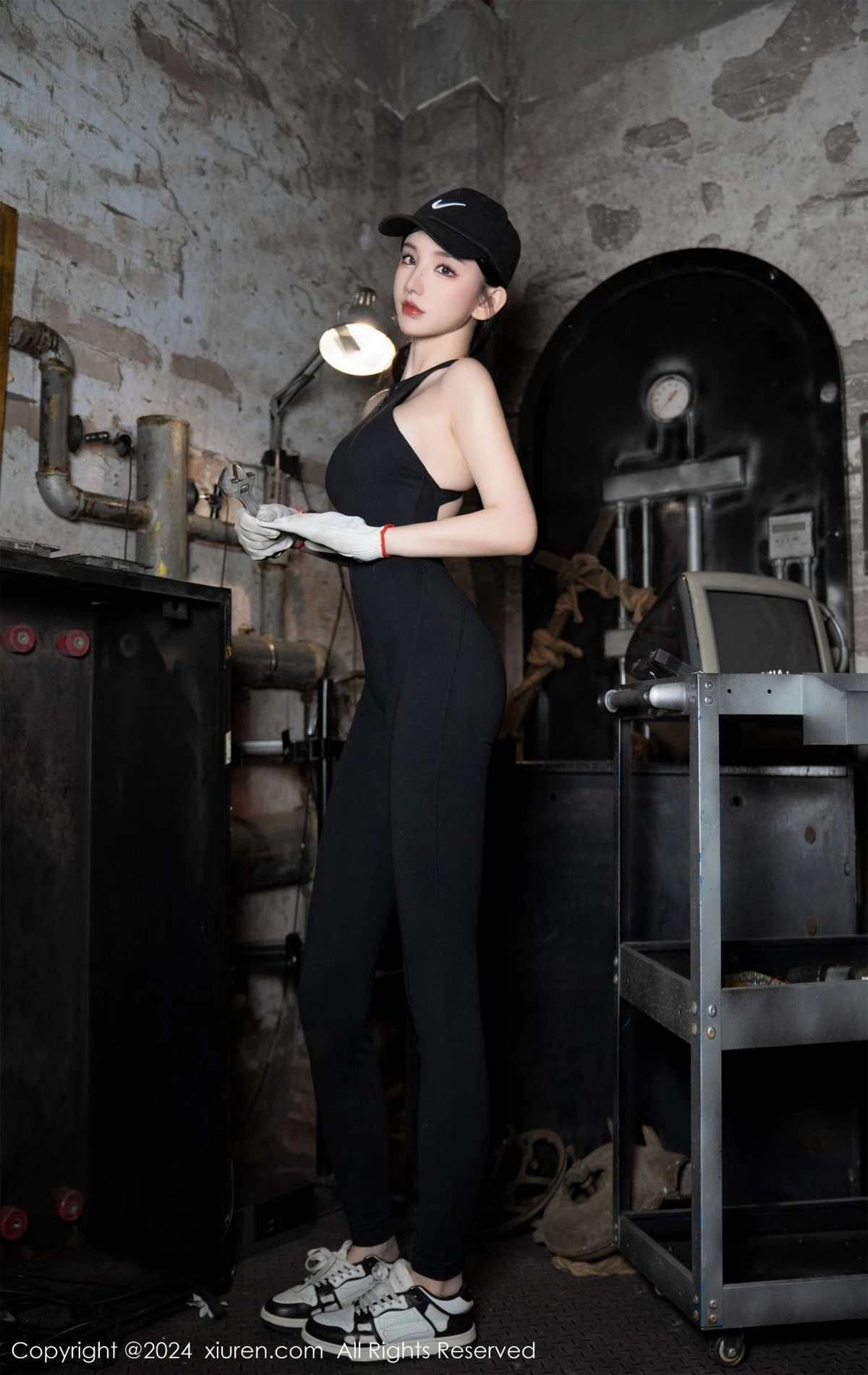 秀人集.com_[XiuRen秀人网]No.8027_女神周于希Sally剧情主题脱性感黑色连体服饰秀惹火身材诱惑写真99P