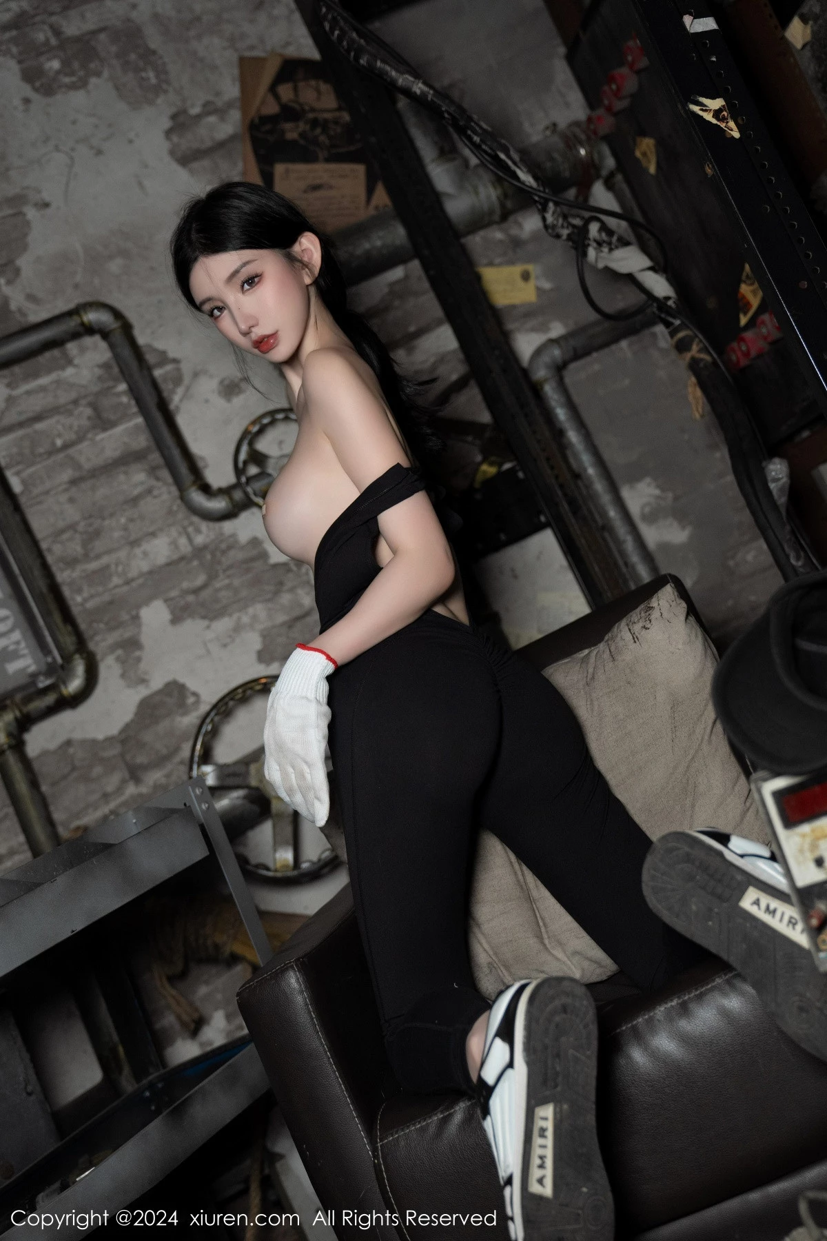 秀人集.com_[XiuRen秀人网]No.8027_女神周于希Sally剧情主题脱性感黑色连体服饰秀惹火身材诱惑写真99P