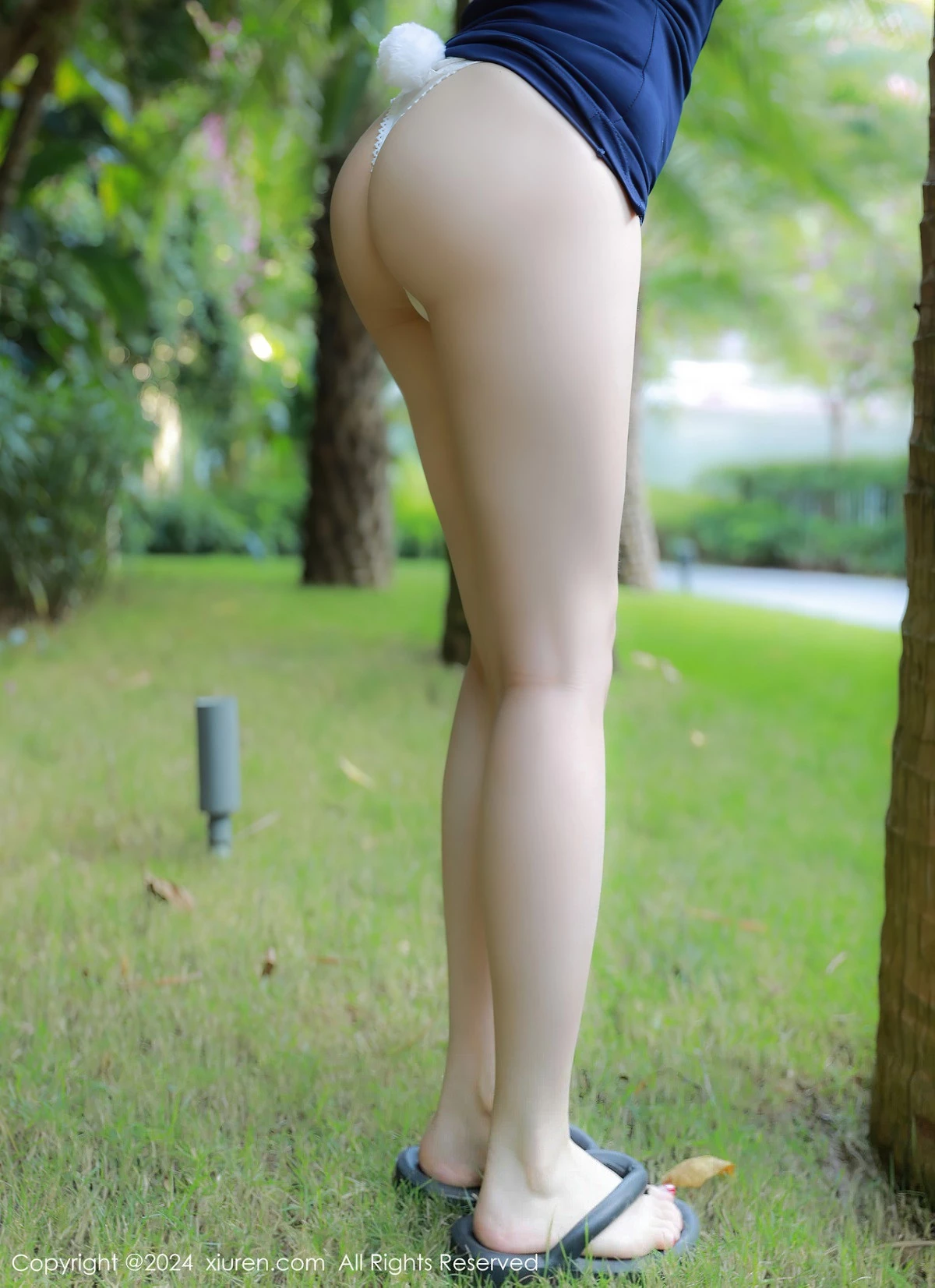 秀人集.com_[XiuRen秀人网]No.8030_模特豆瓣酱户外场景性感轻透白色上衣秀丰满身材撩人诱惑写真82P