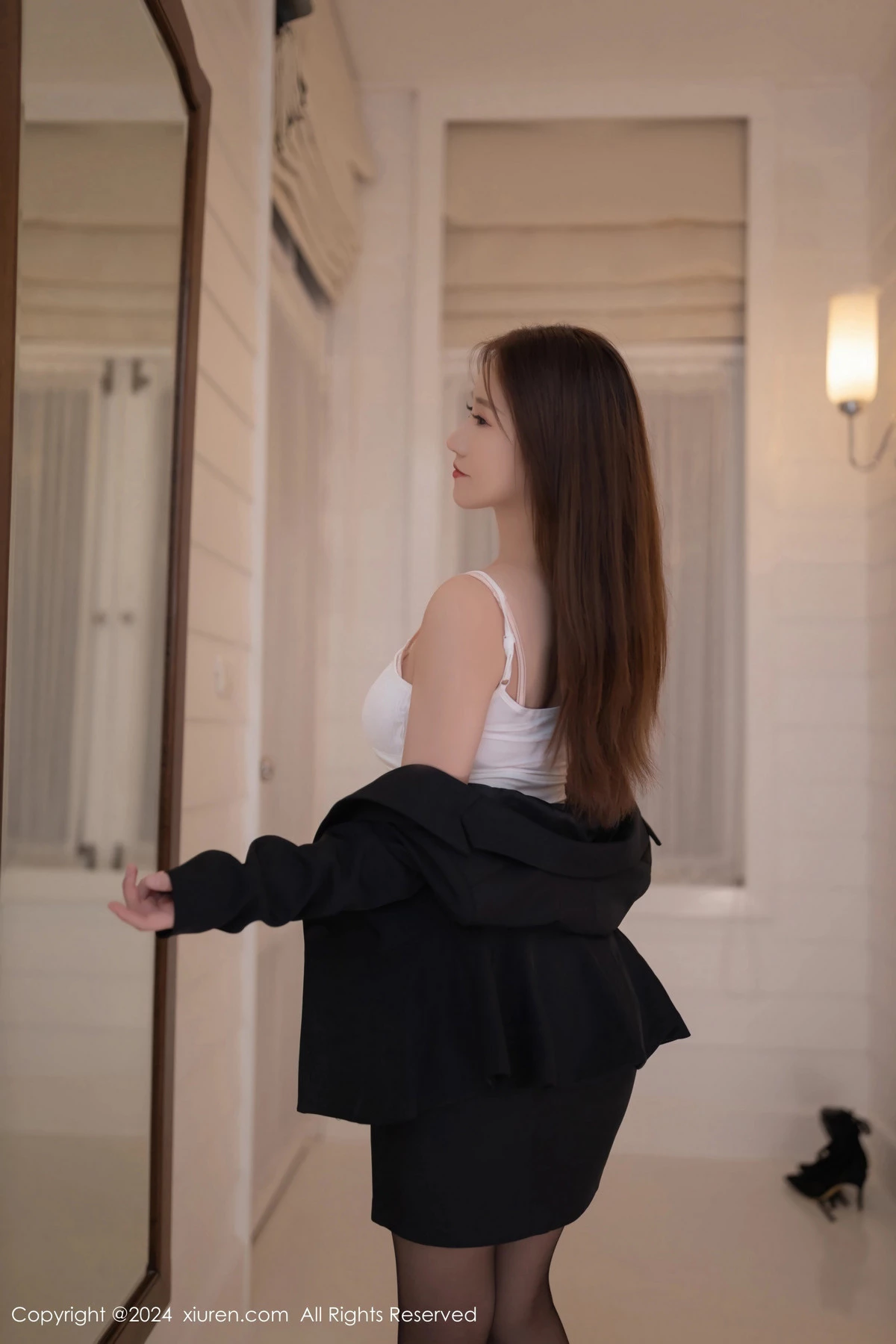 秀人集.com_[XiuRen秀人网]No.8151_模特杏子Yada情节拍摄白色轻透服配白丝袜秀曼妙身姿诱惑写真81P