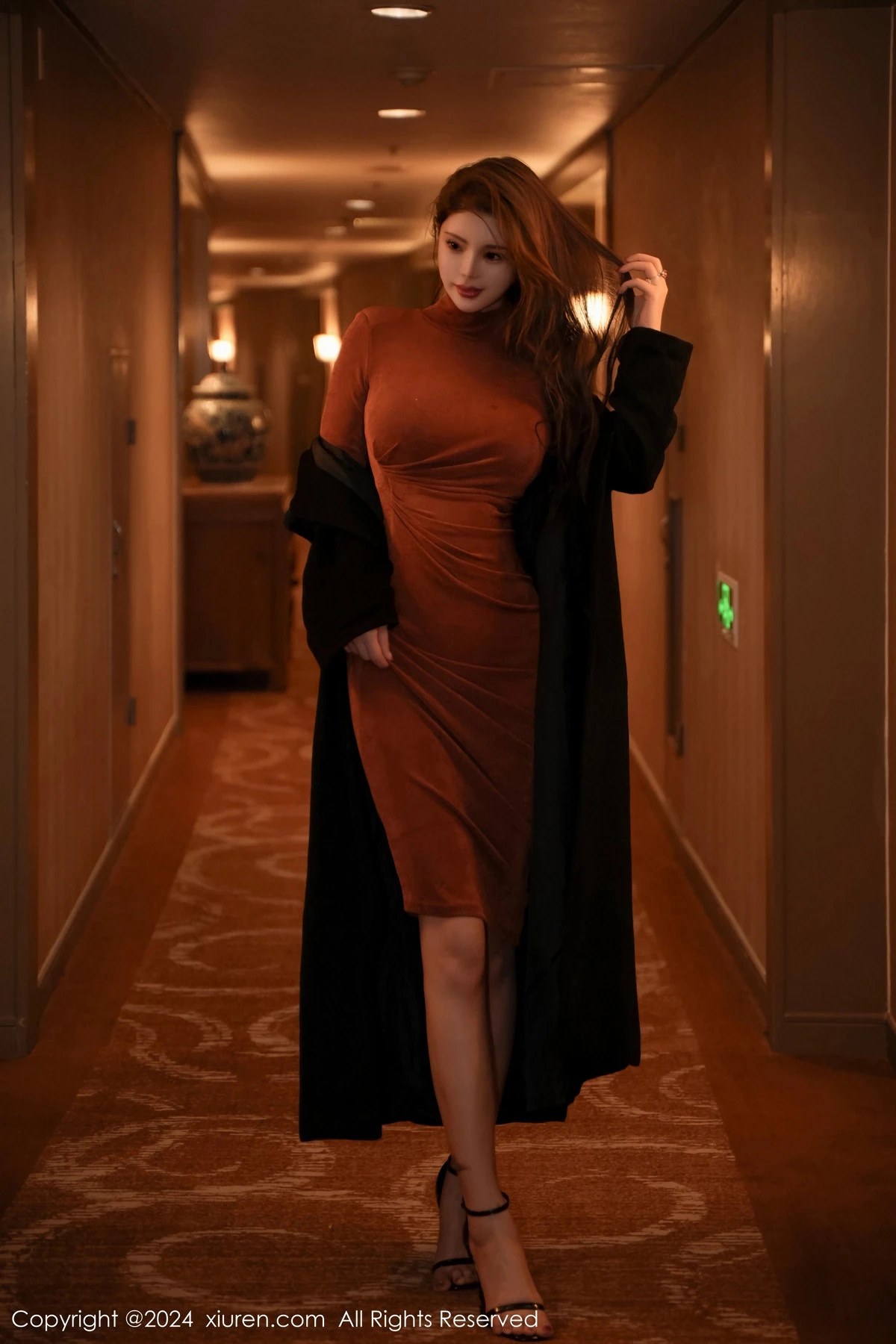 秀人集.com_[XiuRen秀人网]No.8148_模特Yuki鱼儿性感黑色条纹西服配黑丝吊袜秀丰腴身姿诱惑写真73P