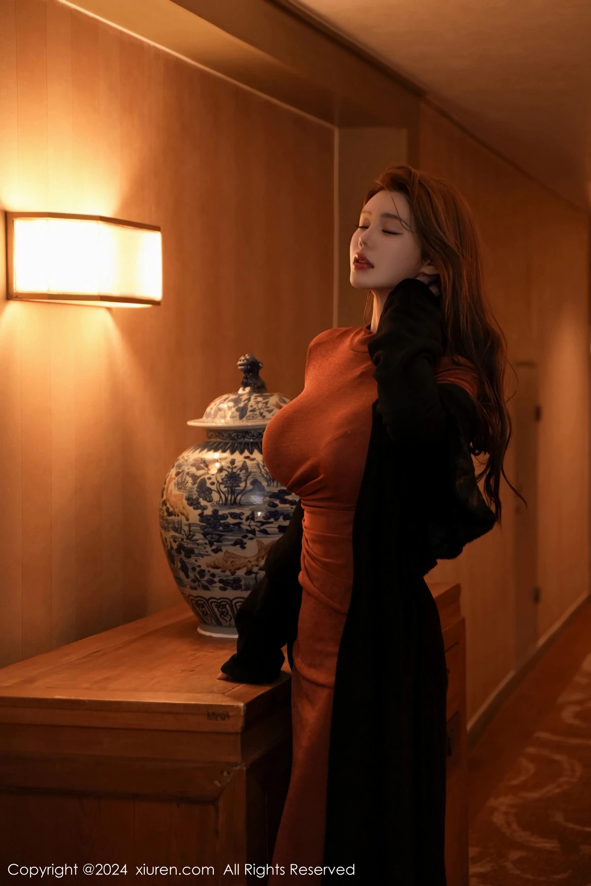 秀人集.com_[XiuRen秀人网]No.8148_模特Yuki鱼儿性感黑色条纹西服配黑丝吊袜秀丰腴身姿诱惑写真73P