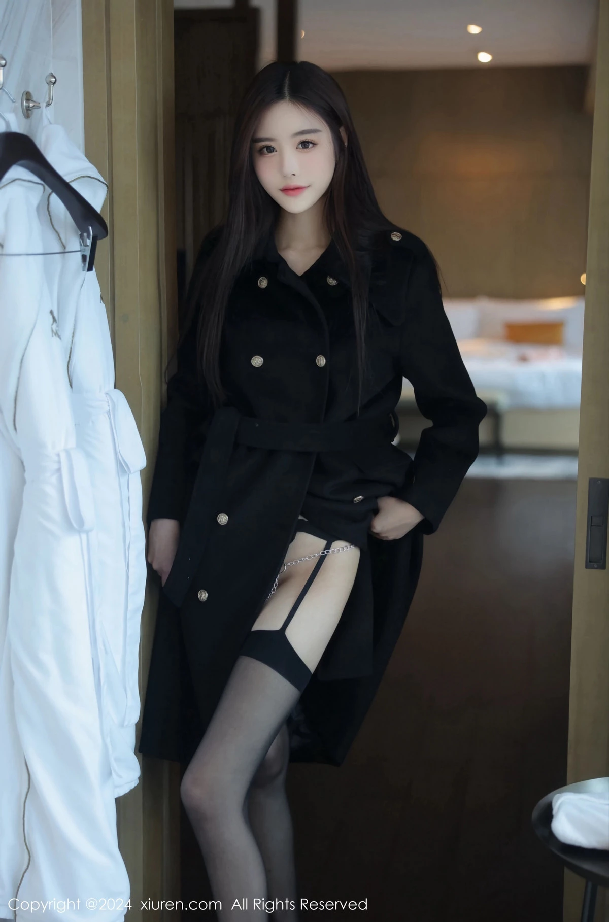 秀人集.com_[XiuRen秀人网]No.8152_模特晚苏susu脱黑色外衣露性感链式情趣内衣秀惹火身材诱惑写真76P