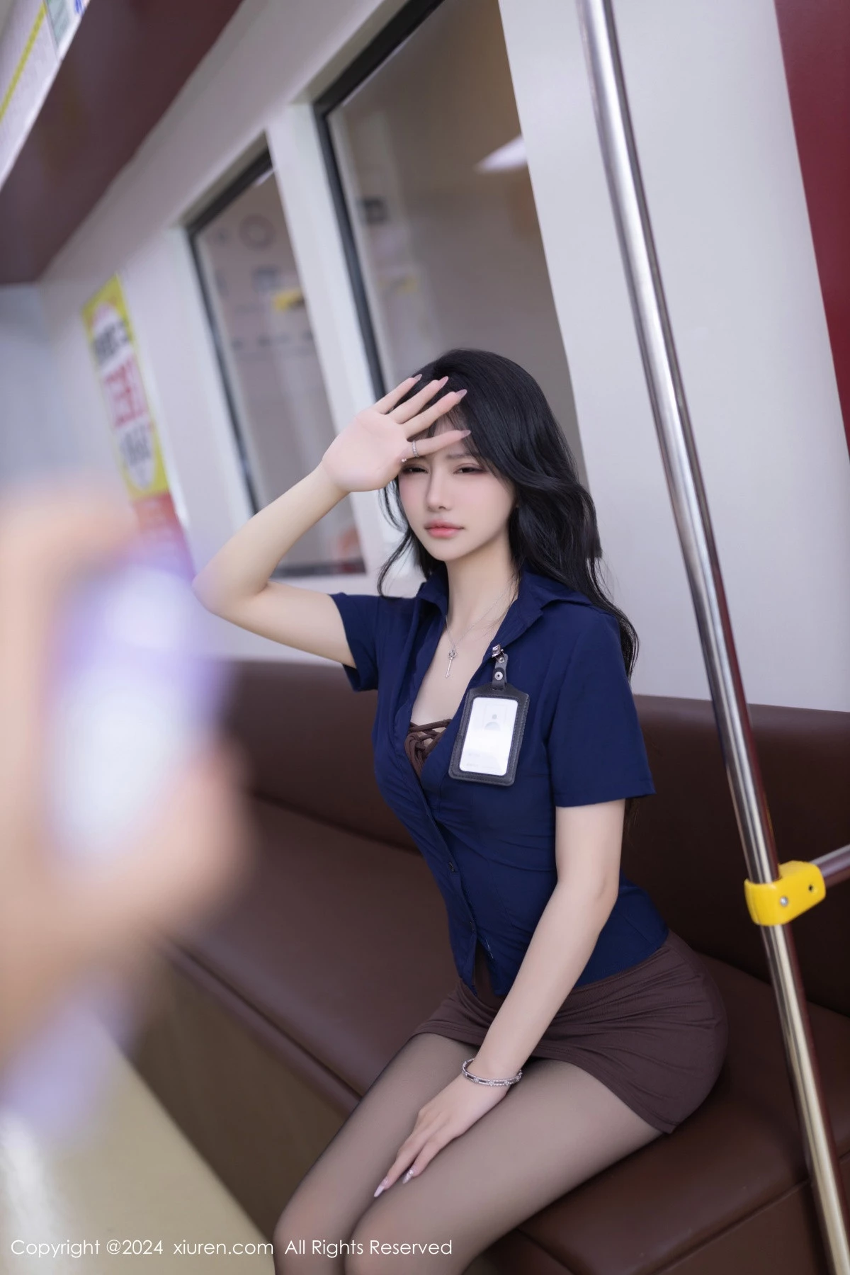 秀人集.com_[XiuRen秀人网]No.8167_模特幼幼蓝色上衣配咖啡色短裙露黑色内衣超薄黑丝极致魅惑写真81P