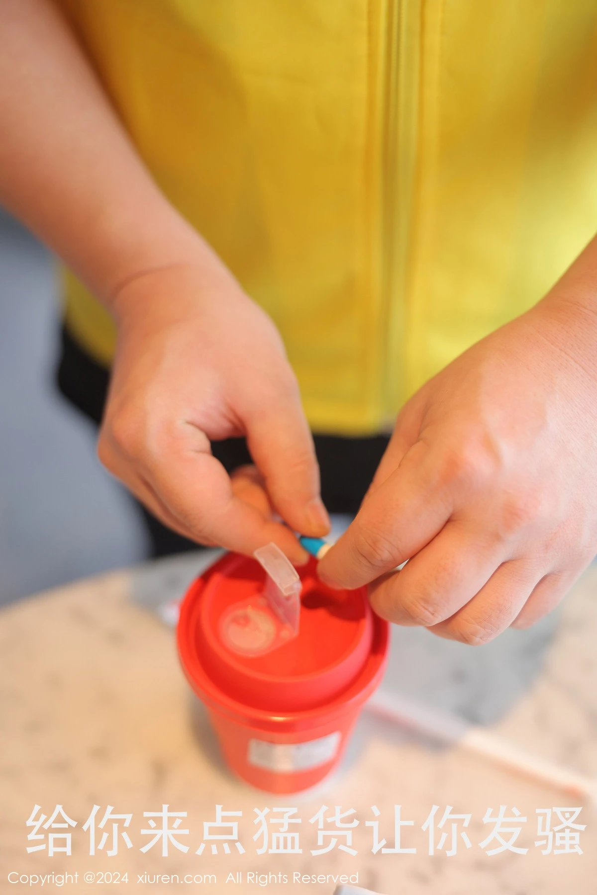 秀人集.com_[XiuRen秀人网]No.8181_模特小薯条nienie剧情演绎性感黑色蕾丝服饰秀惹火身材诱惑写真85P