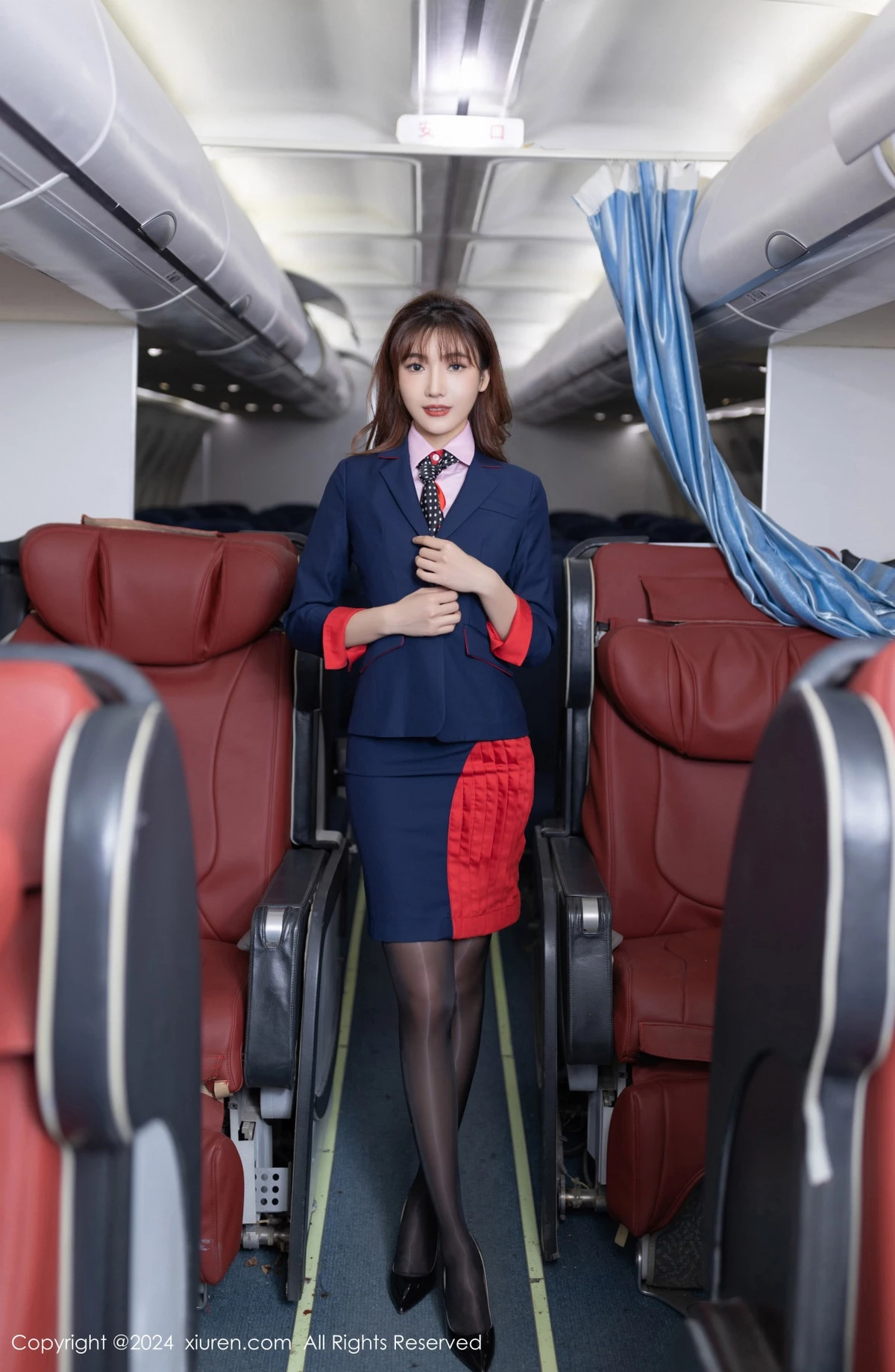 秀人集.com_[XiuRen秀人网]No.8196_模特陆萱萱性感粉色空姐制服露粉色内衣秀柔美身段迷人诱惑写真80P