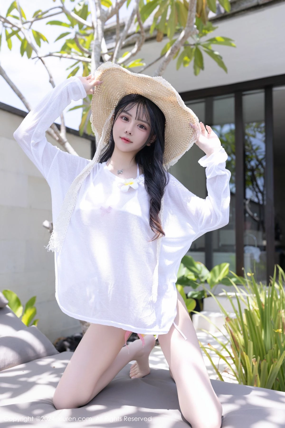 秀人集.com_[XiuRen秀人网]No.8203_模特幼幼户外脱性感白T露白色三点式泳衣秀完美身材极致诱惑写真80P