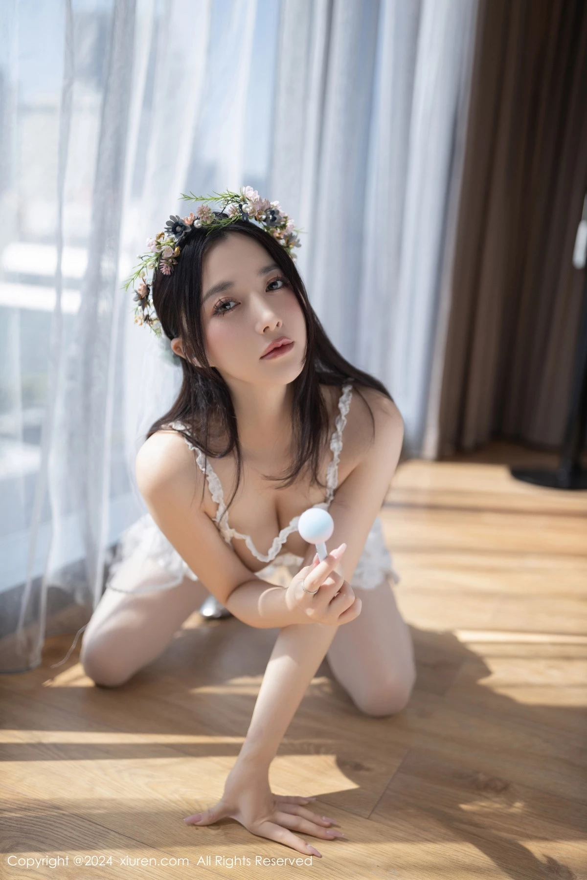 秀人集.com_[XiuRen秀人网]No.8201_模特鱼子酱Fish泰国旅拍性感白色内衣配白丝袜秀曼妙身姿诱惑写真80P