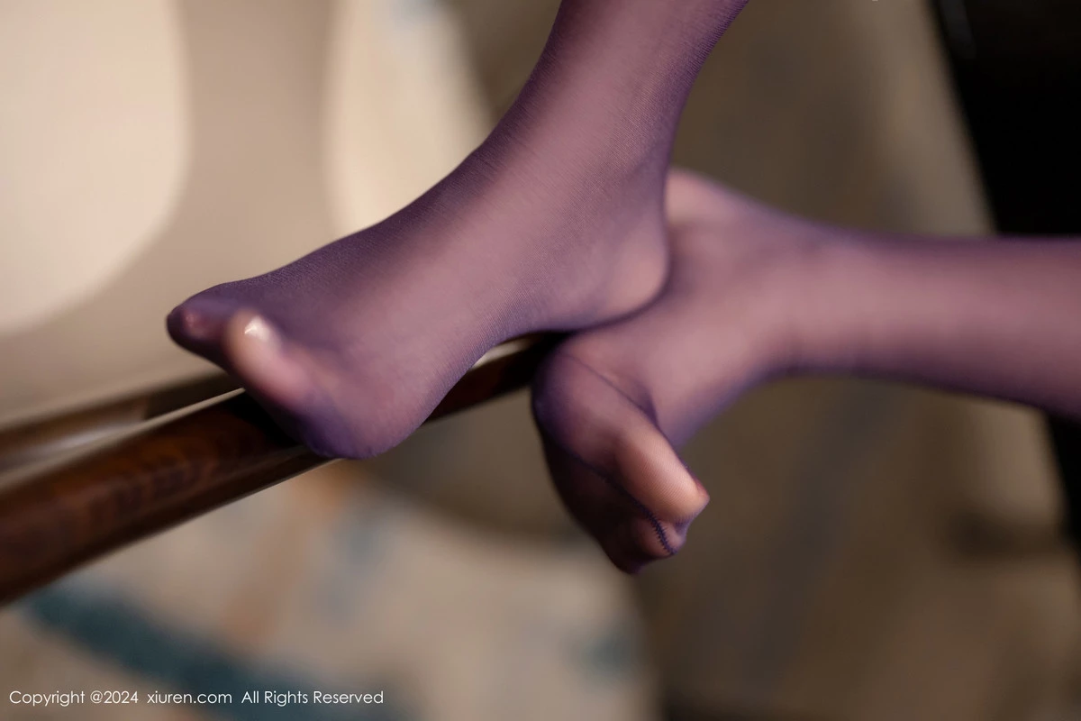 秀人集.com_[XiuRen秀人网]No.8200_女神徐莉芝Booty黑色连衣长裙+紫色情趣服饰秀曼妙身姿诱惑写真88P