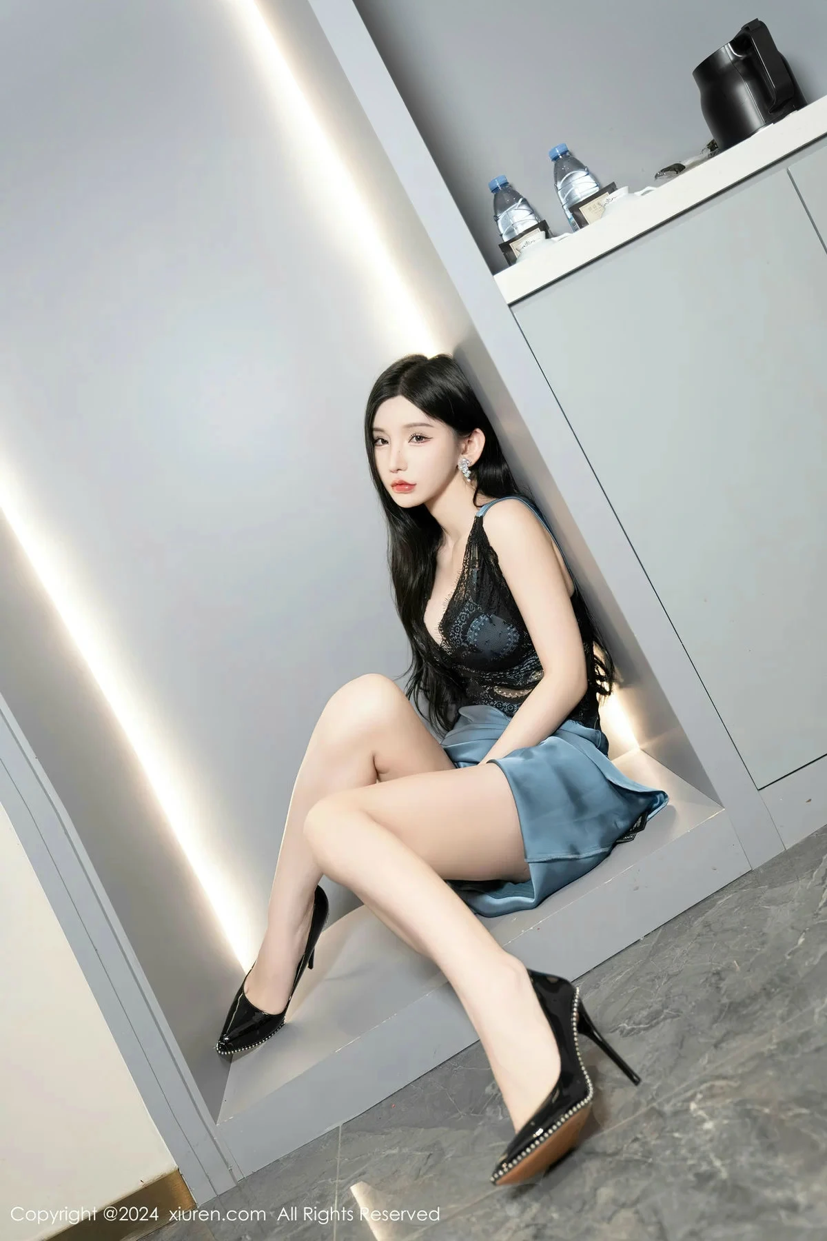 秀人集.com_[XiuRen秀人网]No.8242_女神周于希Sally性感蕾丝长裙+黑色薄纱连体衣秀完美身材诱惑写真115P