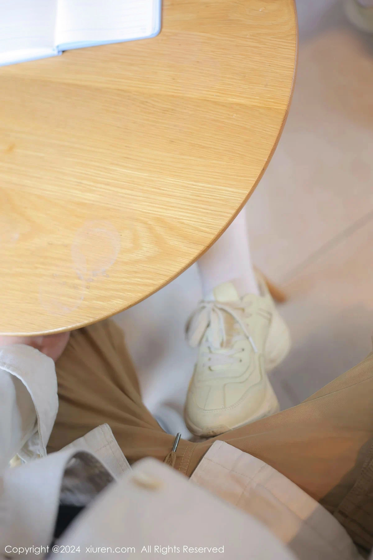 秀人集.com_[XiuRen秀人网]No.8241_模特桃妖夭外拍场景性感粉色服饰露粉色内衣秀曼妙身姿诱惑写真103P