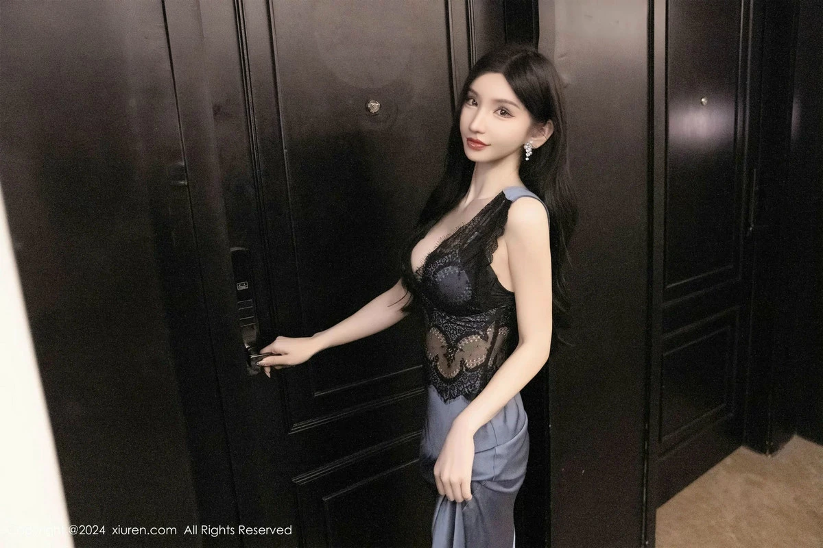 秀人集.com_[XiuRen秀人网]No.8242_女神周于希Sally性感蕾丝长裙+黑色薄纱连体衣秀完美身材诱惑写真115P