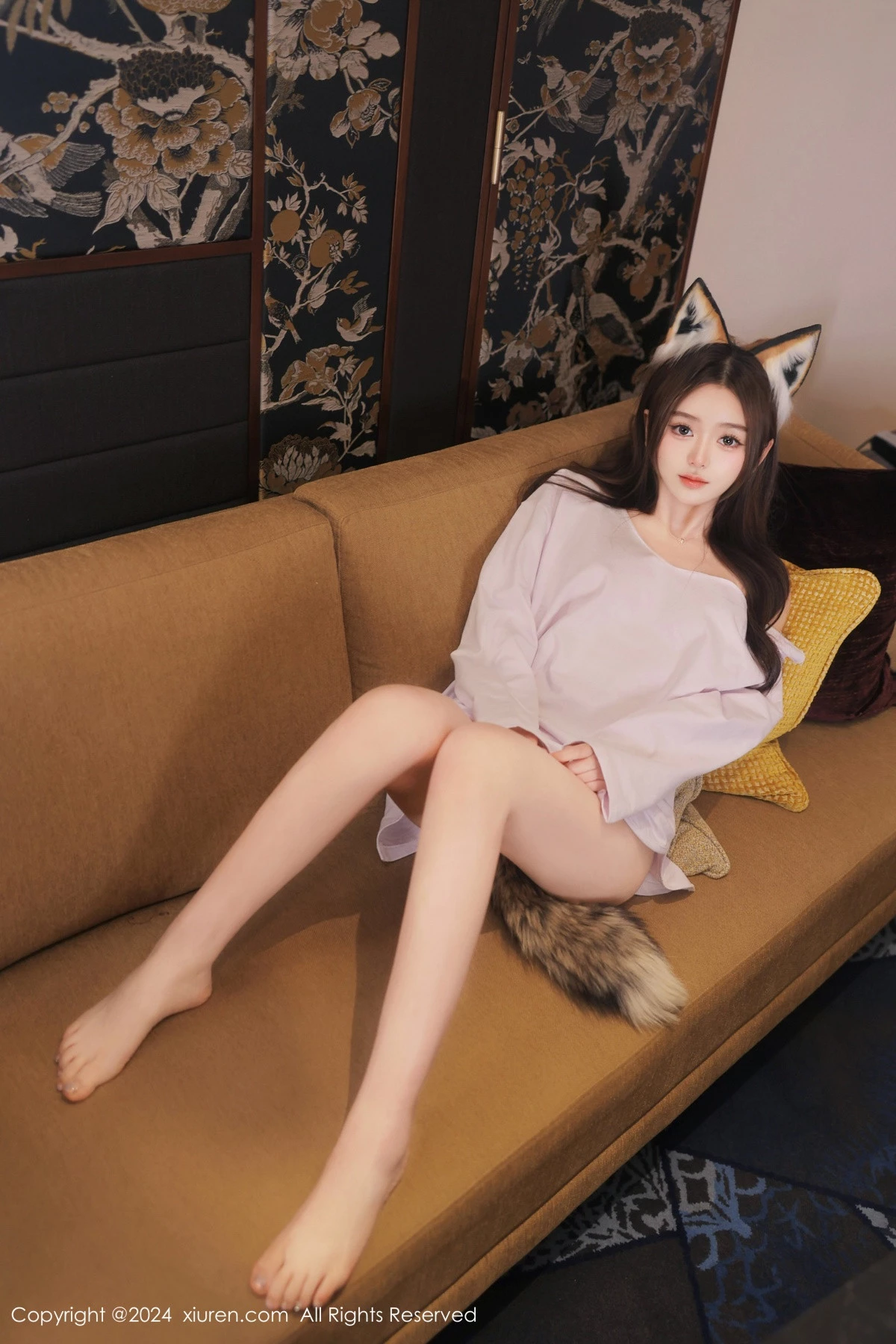 秀人集.com_[XiuRen秀人网]No.8245_新人模特媃柔性感狐狸装扮白色上衣半脱秀惹火身材撩人诱惑写真87P