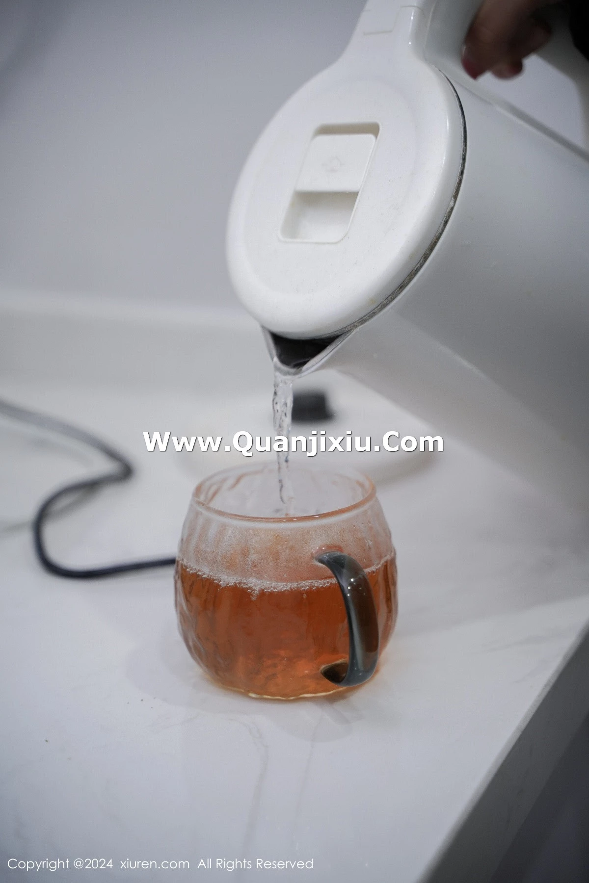 秀人集.com_[XiuRen秀人网]No.8249_女神Carol周妍希家访场景性感紫色上衣配黑丝吊袜极致魅惑写真74P