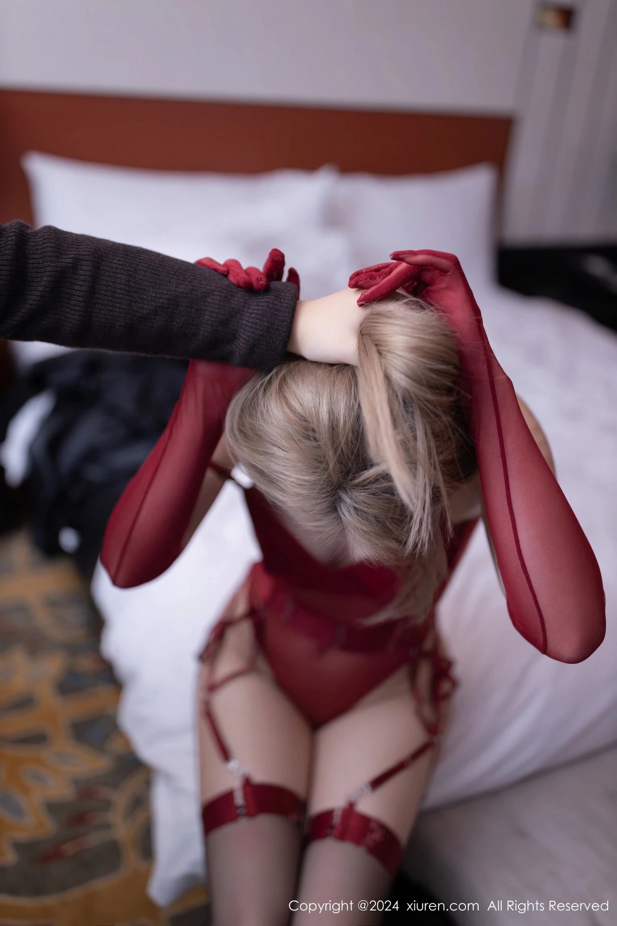 秀人集.com_[XiuRen秀人网]No.8124_模特沈青黛性感黑皮衣露红色情趣内衣配黑丝吊袜极致魅惑写真79P