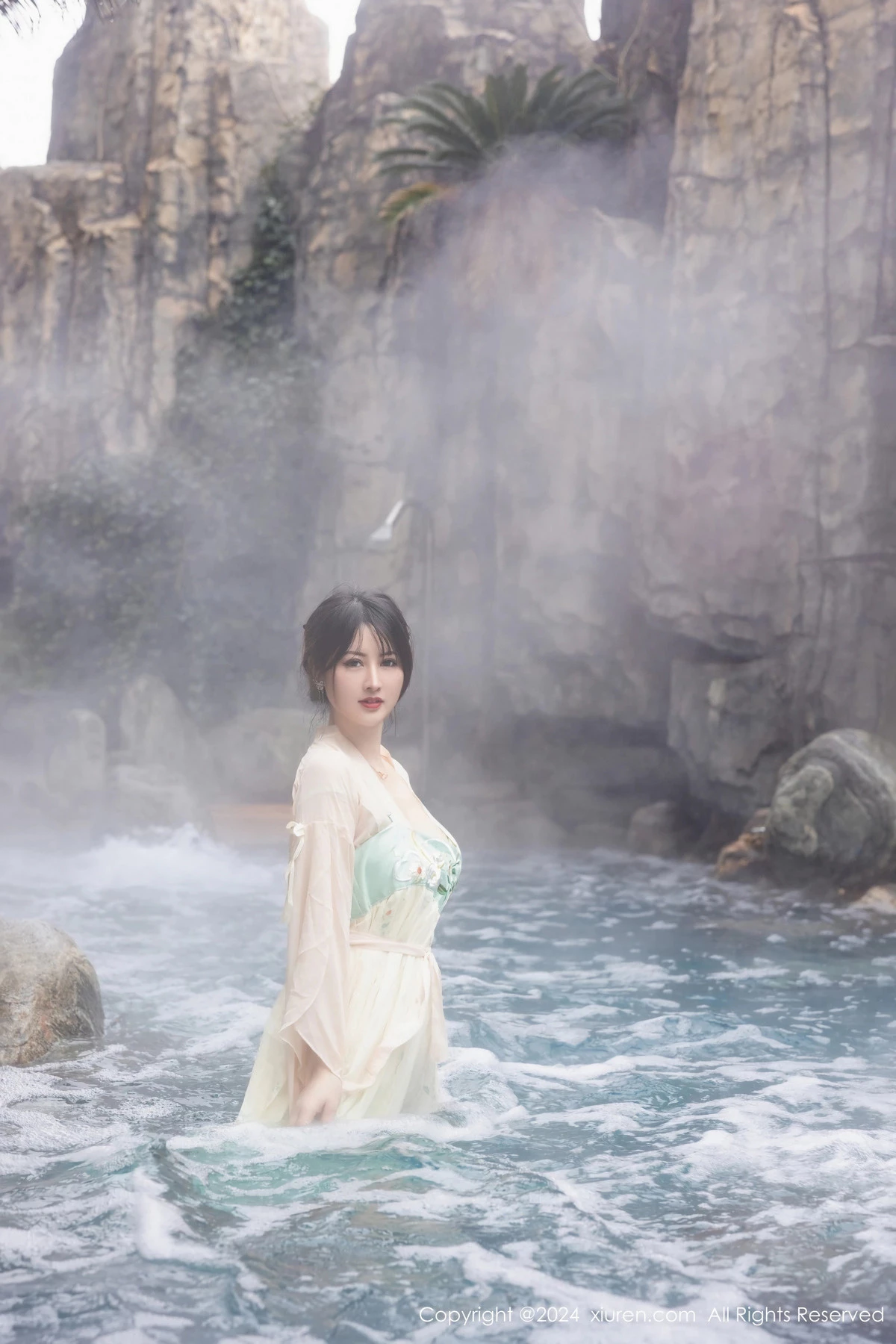 秀人集.com_[XiuRen秀人网]No.8128_模特诗诗kiki浴室场景性感古装情趣服饰秀丰腴有致身材诱惑写真82P