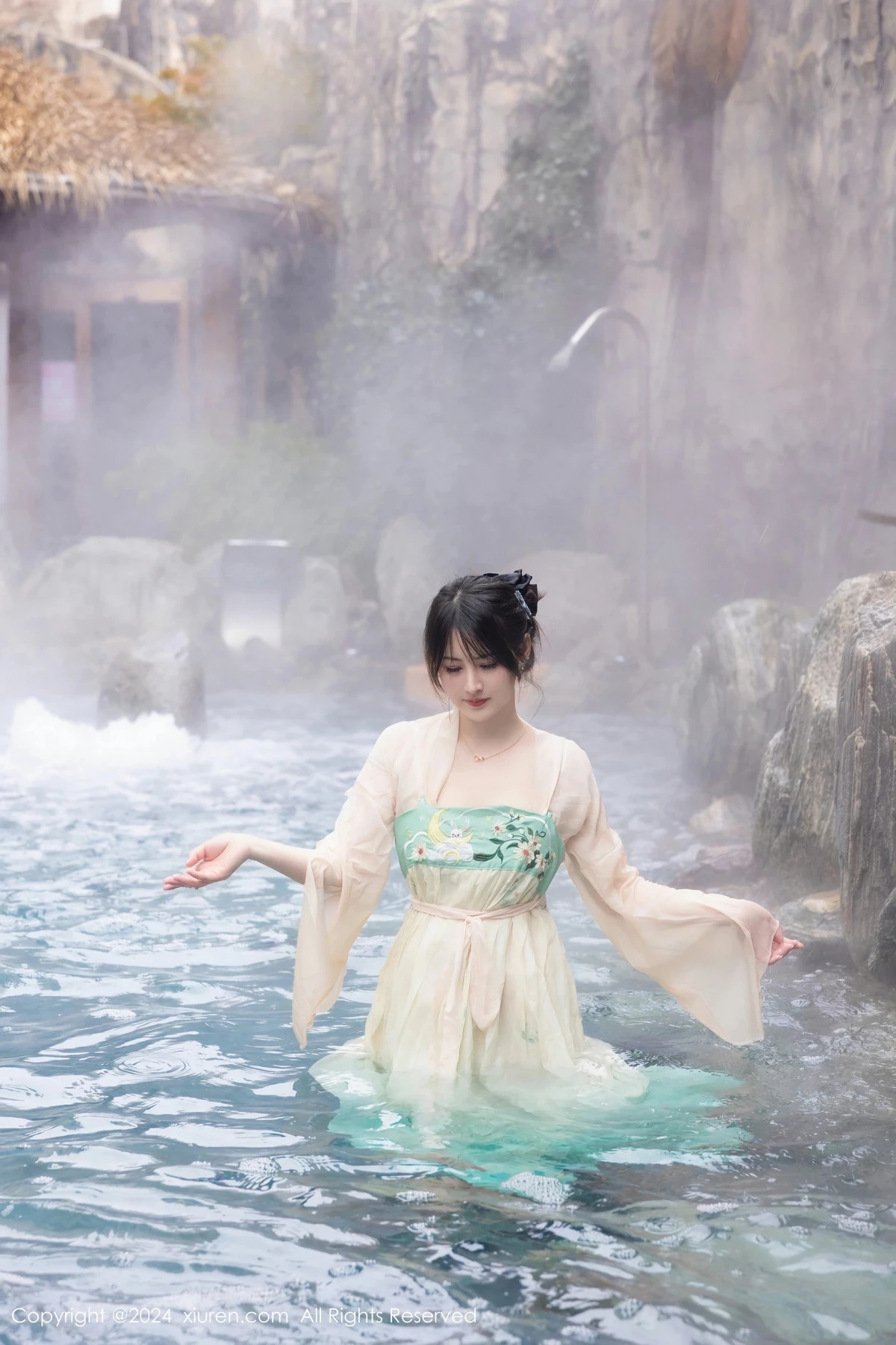 秀人集.com_[XiuRen秀人网]No.8128_模特诗诗kiki浴室场景性感古装情趣服饰秀丰腴有致身材诱惑写真82P