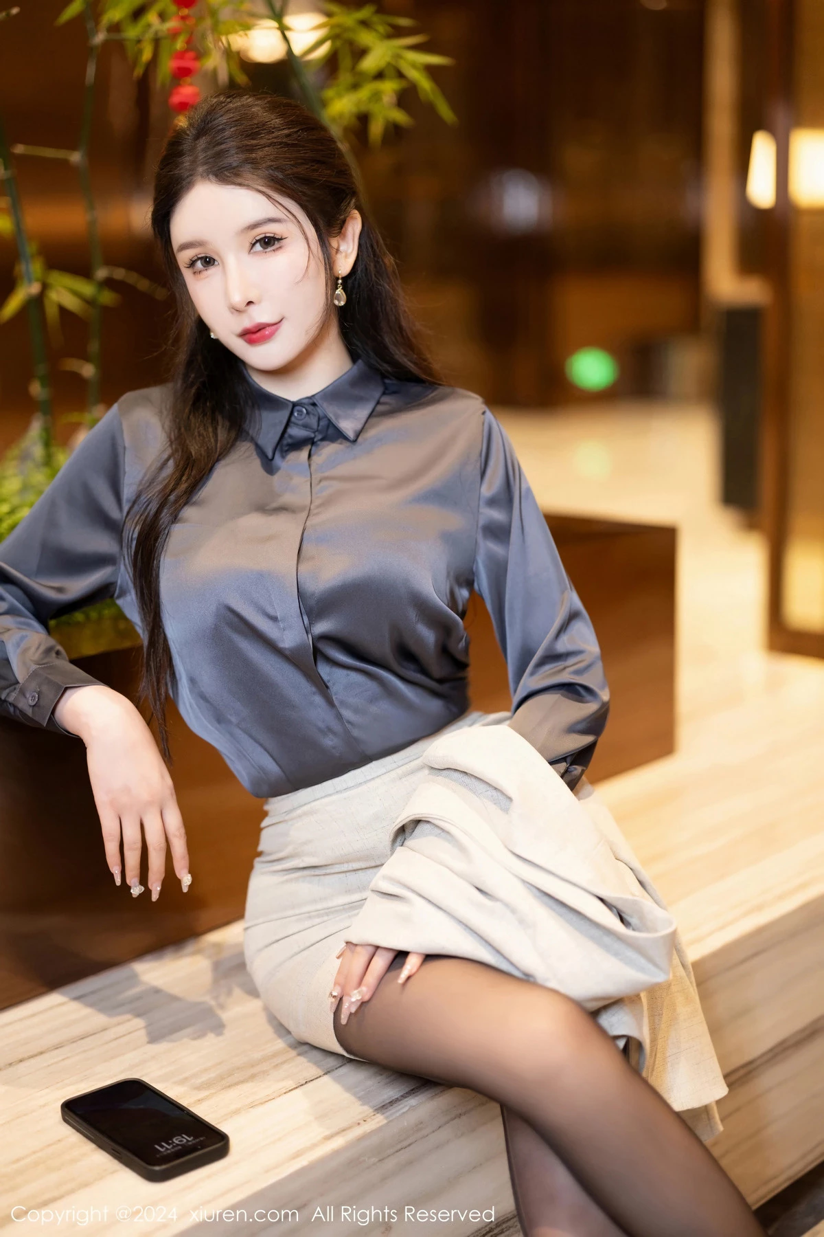 秀人集.com_[XiuRen秀人网]No.8126_女神李丽莎半脱露性感白色内衣配开档黑丝秀曼妙身姿诱惑写真82P