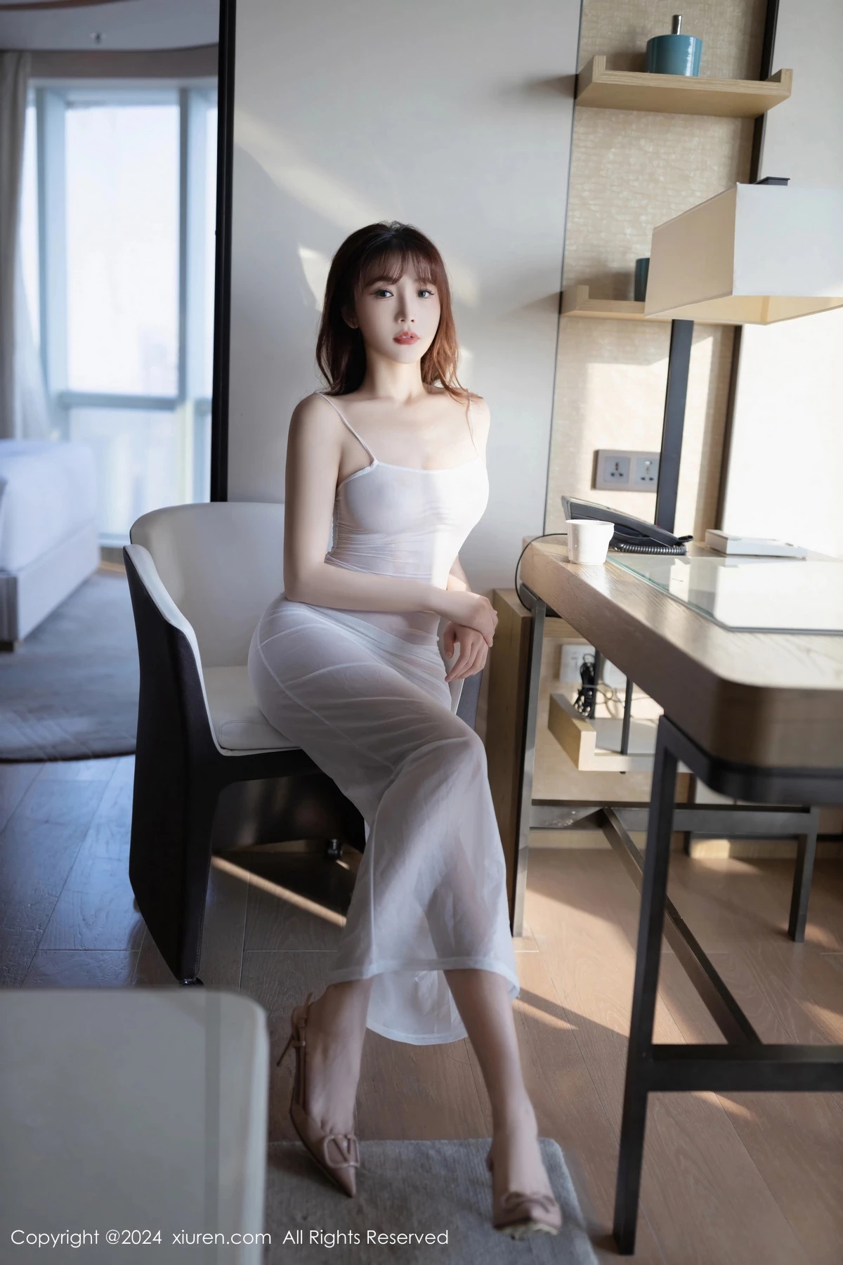 秀人集.com_[XiuRen秀人网]No.8131_模特陆萱萱性感白色轻透吊带长裙真空秀惹火身材极致诱惑写真80P