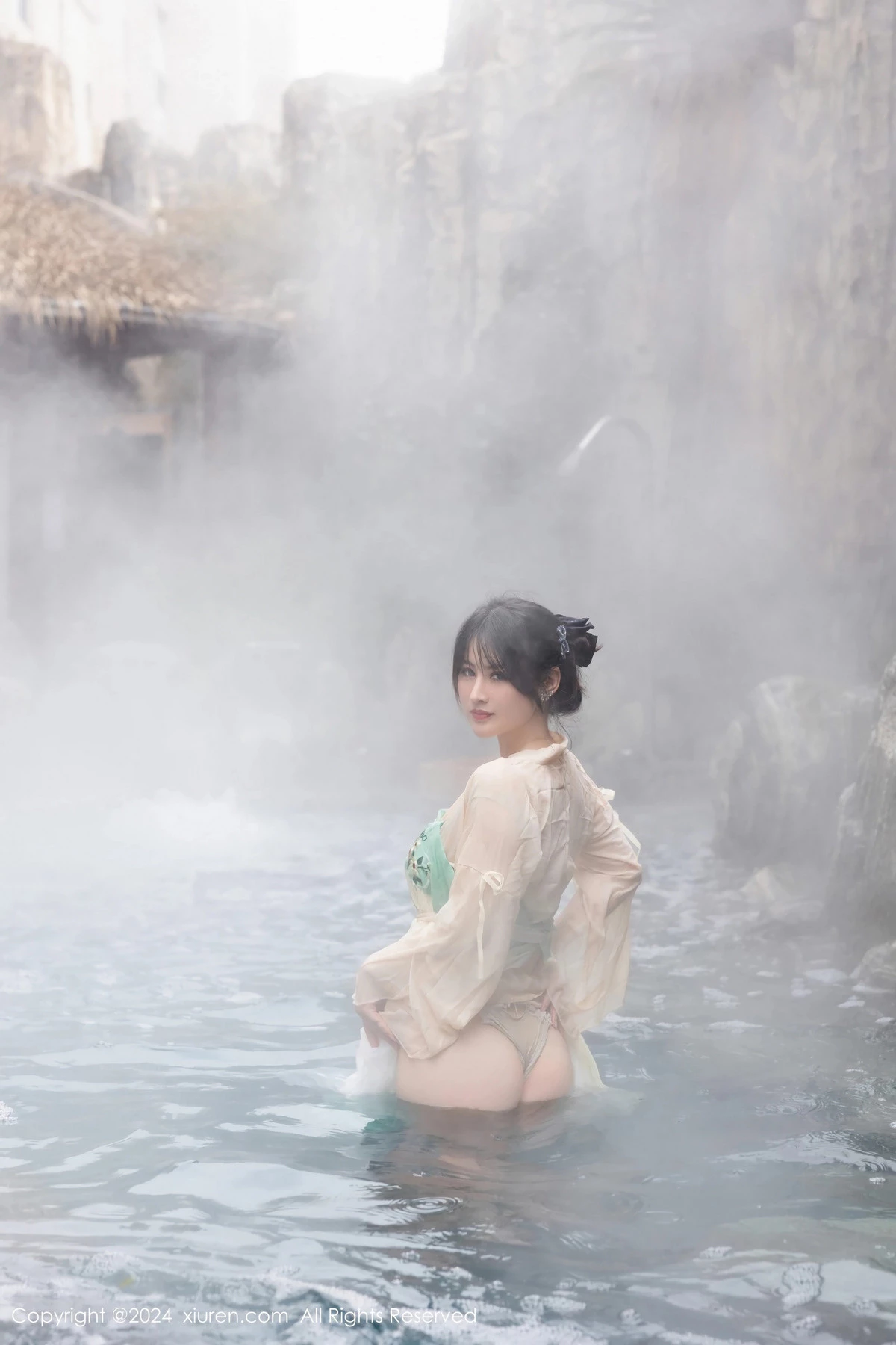 秀人集.com_[XiuRen秀人网]No.8128_模特诗诗kiki浴室场景性感古装情趣服饰秀丰腴有致身材诱惑写真82P