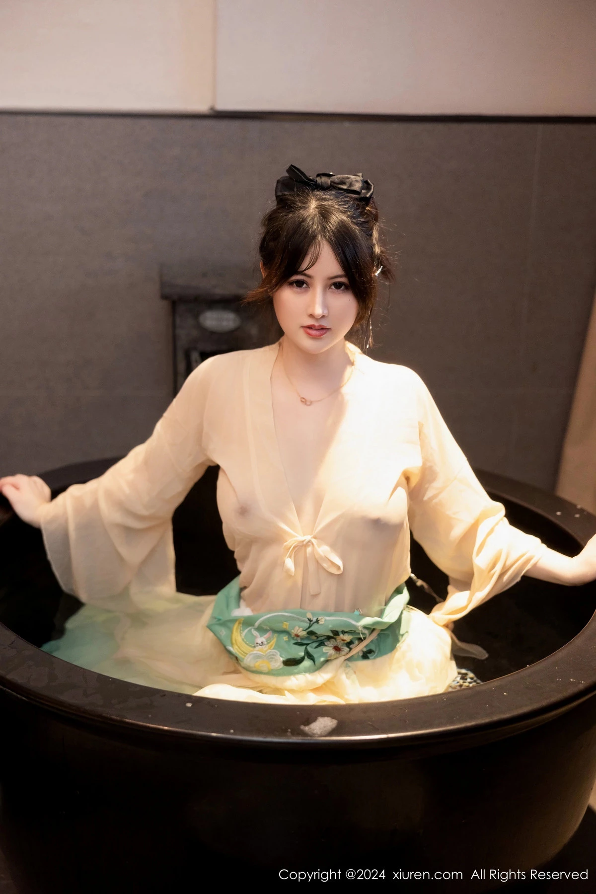 秀人集.com_[XiuRen秀人网]No.8128_模特诗诗kiki浴室场景性感古装情趣服饰秀丰腴有致身材诱惑写真82P