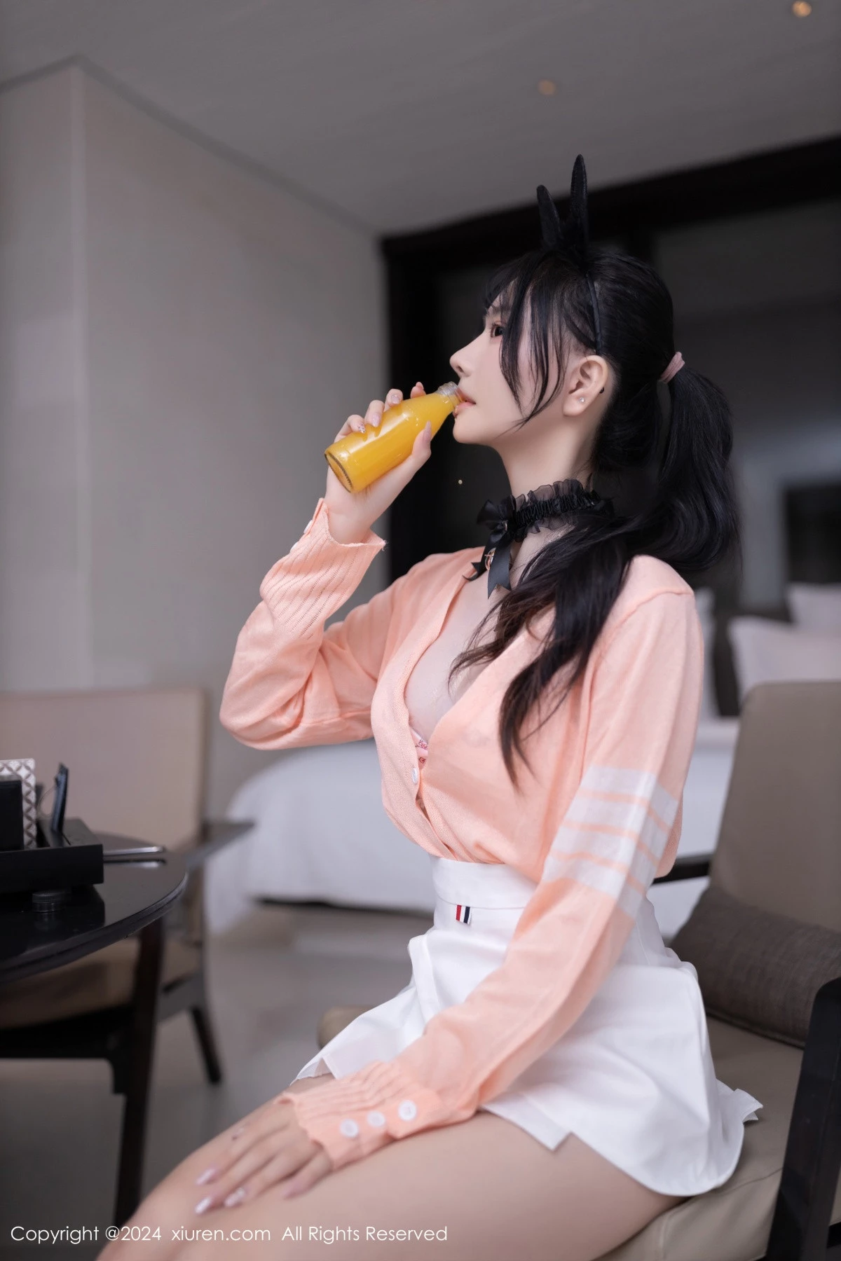 秀人集.com_[XiuRen秀人网]No.8138_模特幼幼粉色上衣配白短裙露性感浅花色内衣秀曼妙身姿诱惑写真80P