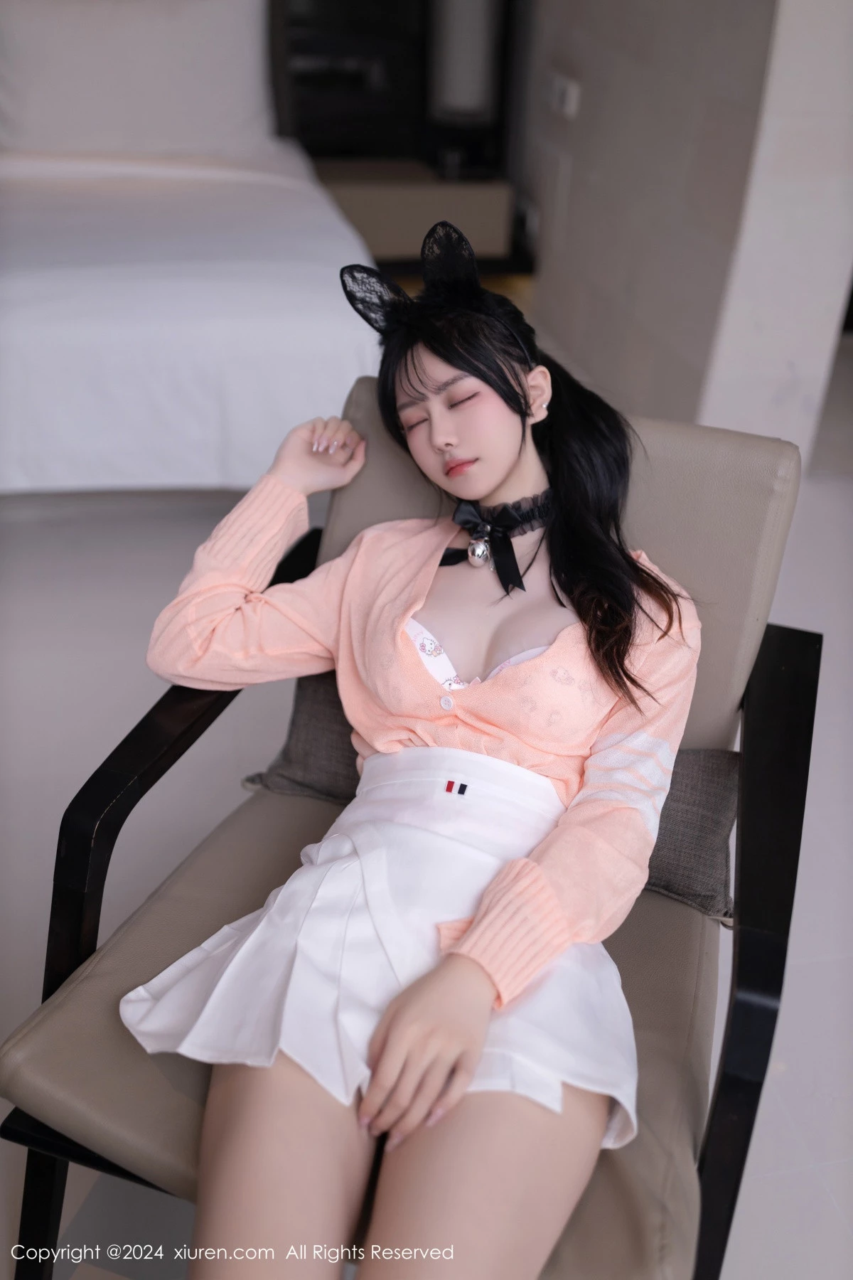 秀人集.com_[XiuRen秀人网]No.8138_模特幼幼粉色上衣配白短裙露性感浅花色内衣秀曼妙身姿诱惑写真80P