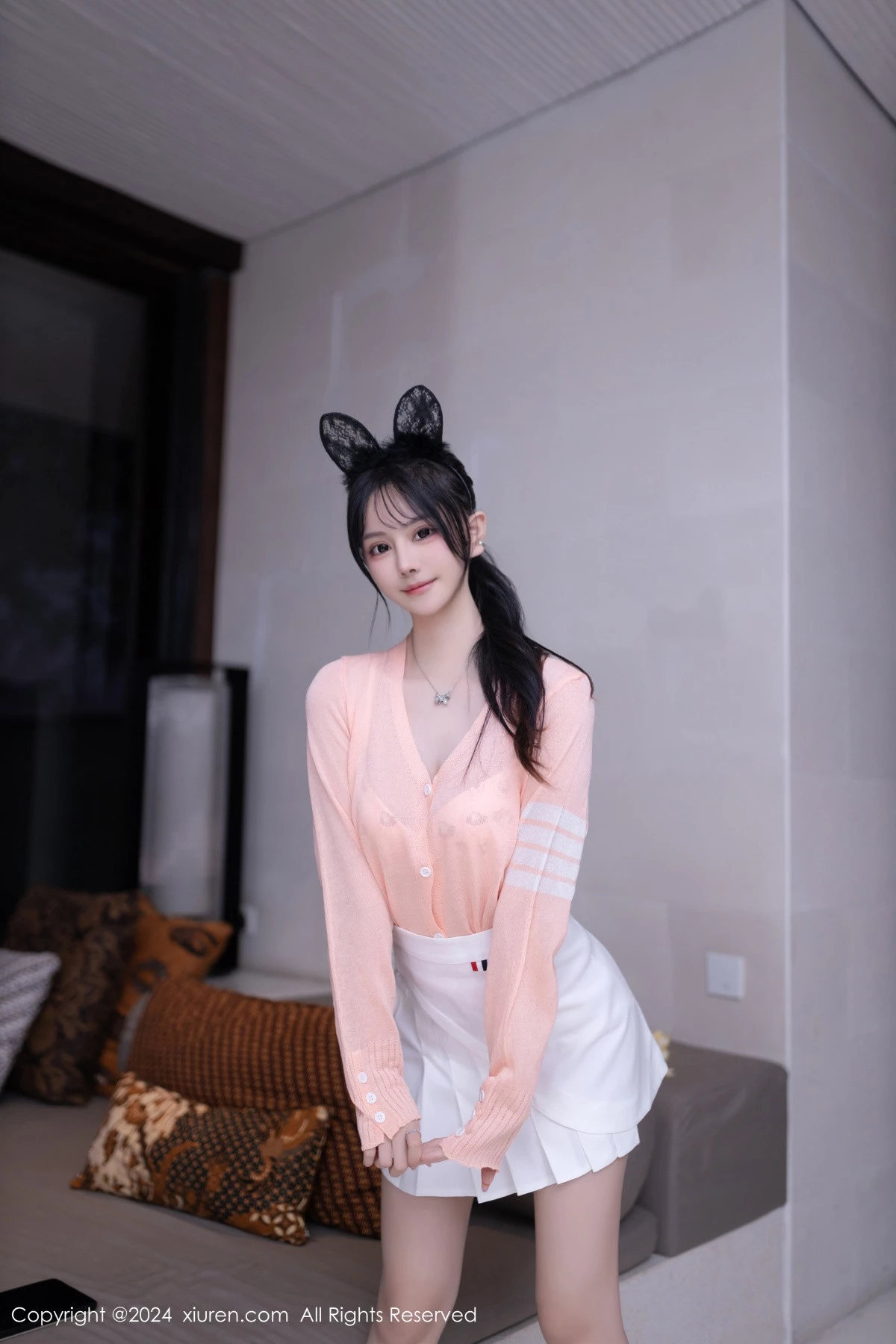 秀人集.com_[XiuRen秀人网]No.8138_模特幼幼粉色上衣配白短裙露性感浅花色内衣秀曼妙身姿诱惑写真80P