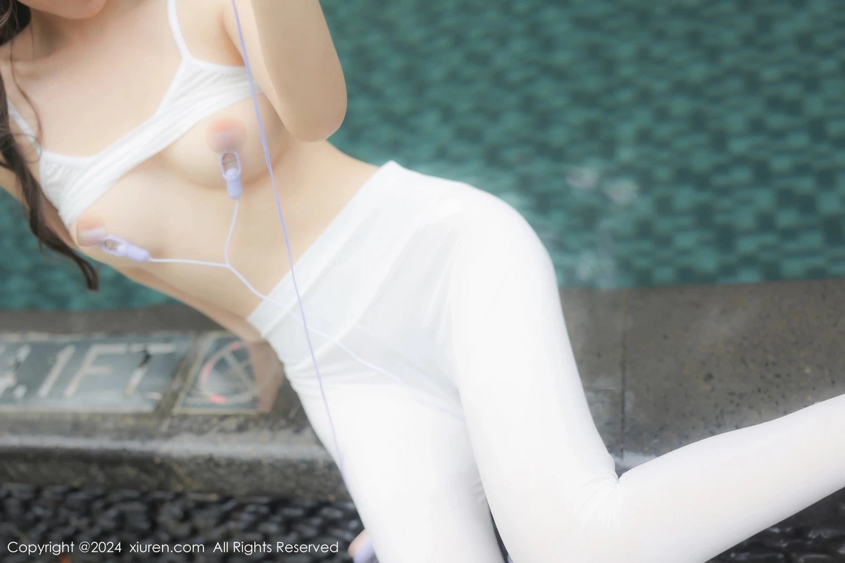 秀人集.com_[XiuRen秀人网]No.8132_模特桃妖夭户外白色内衣配性感白色露臀裤秀曼妙身姿诱惑写真78P