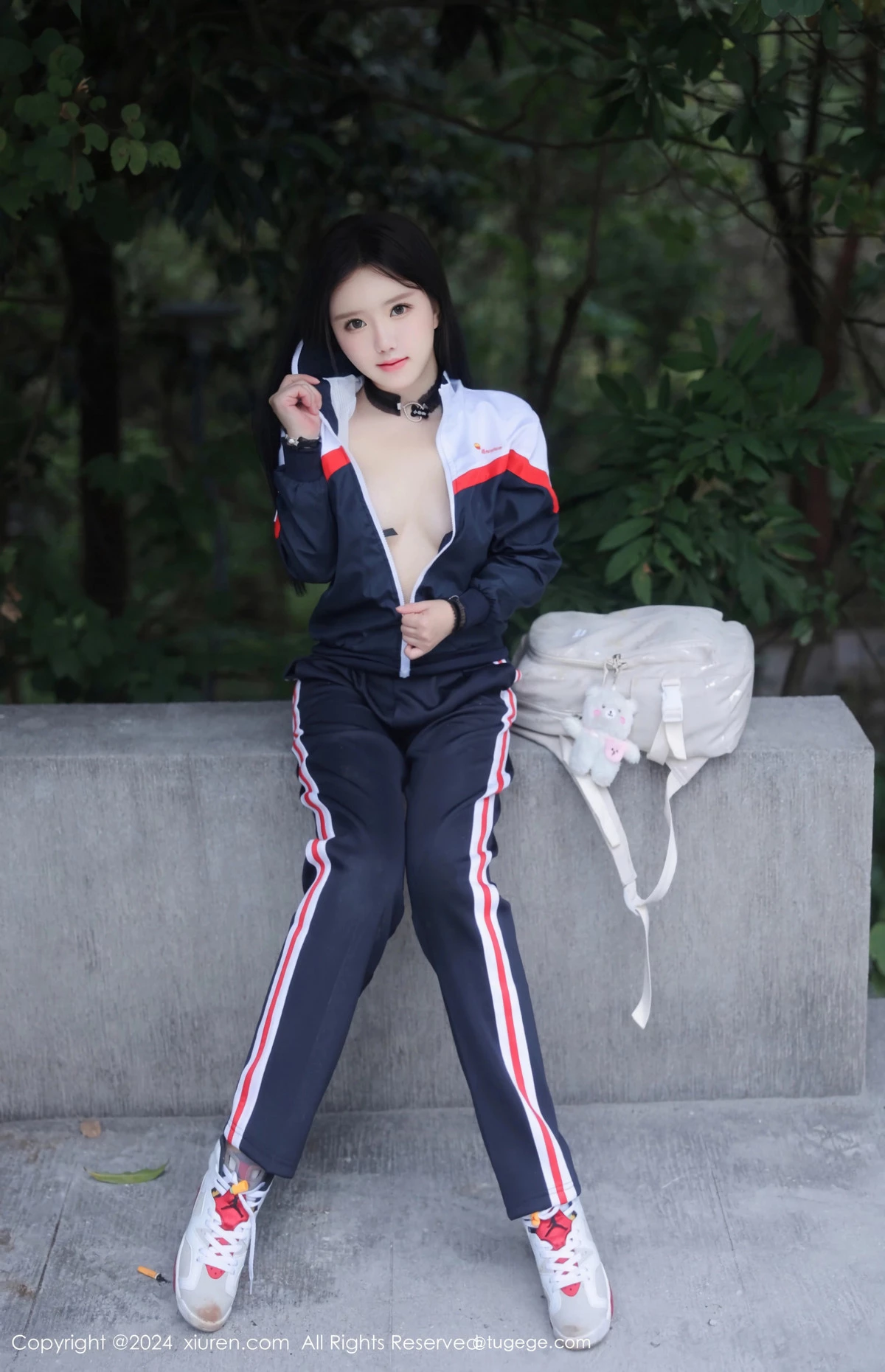 秀人集.com_[XiuRen秀人网]No.8335_模特小薯条nienie户外性感学生运动装露超薄肉丝撩人诱惑写真88P