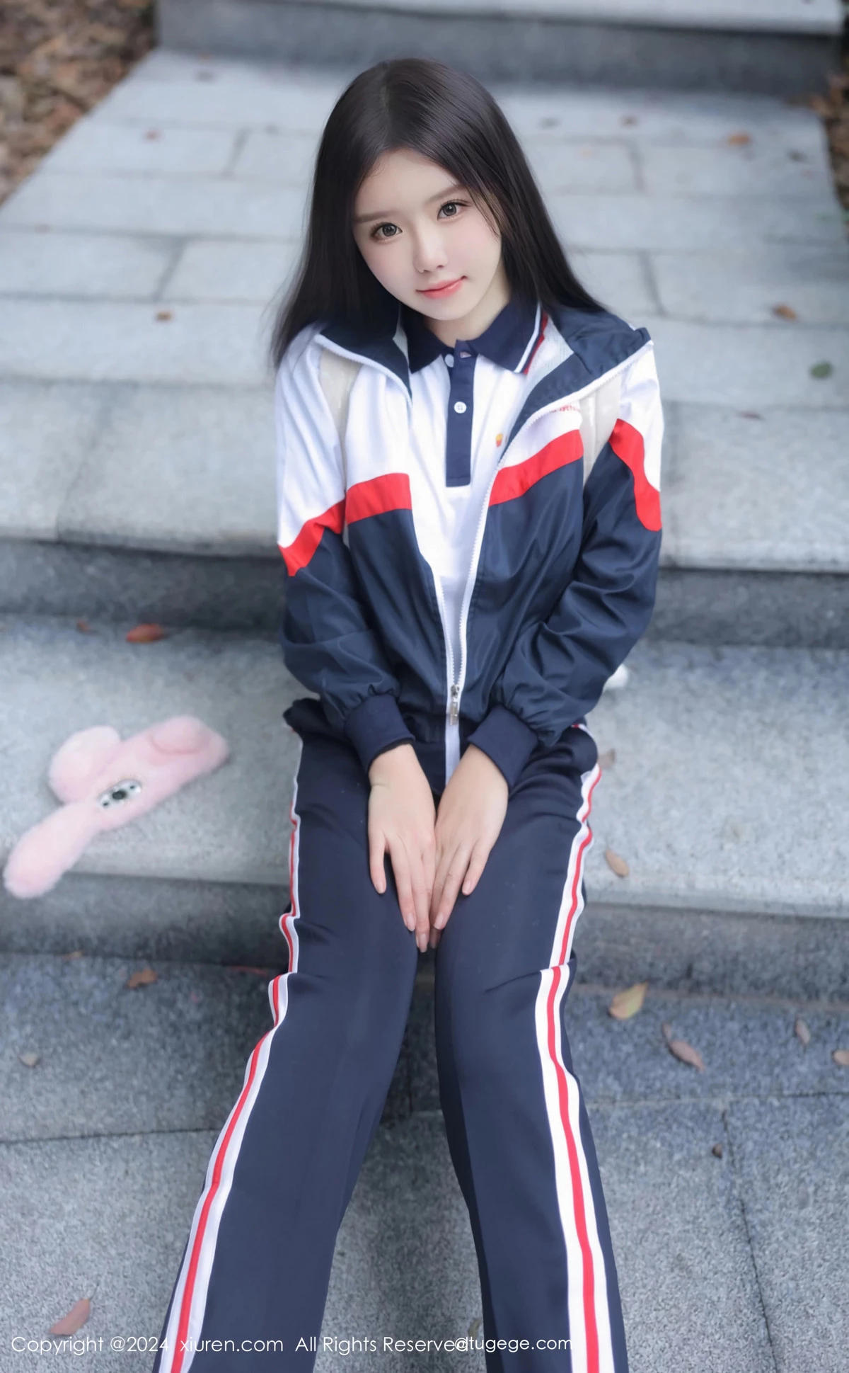 秀人集.com_[XiuRen秀人网]No.8335_模特小薯条nienie户外性感学生运动装露超薄肉丝撩人诱惑写真88P