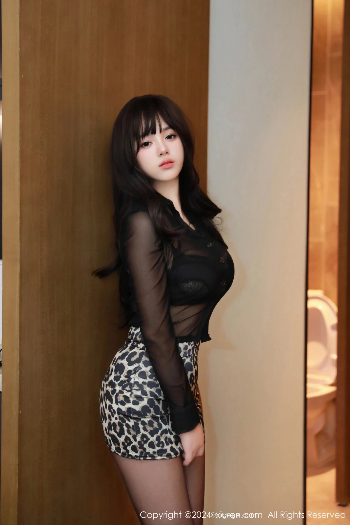 秀人集.com_[XiuRen秀人网]No.8339_模特金小依黑色轻透服饰配豹纹短裙露黑色蕾丝内衣完美诱惑写真76P