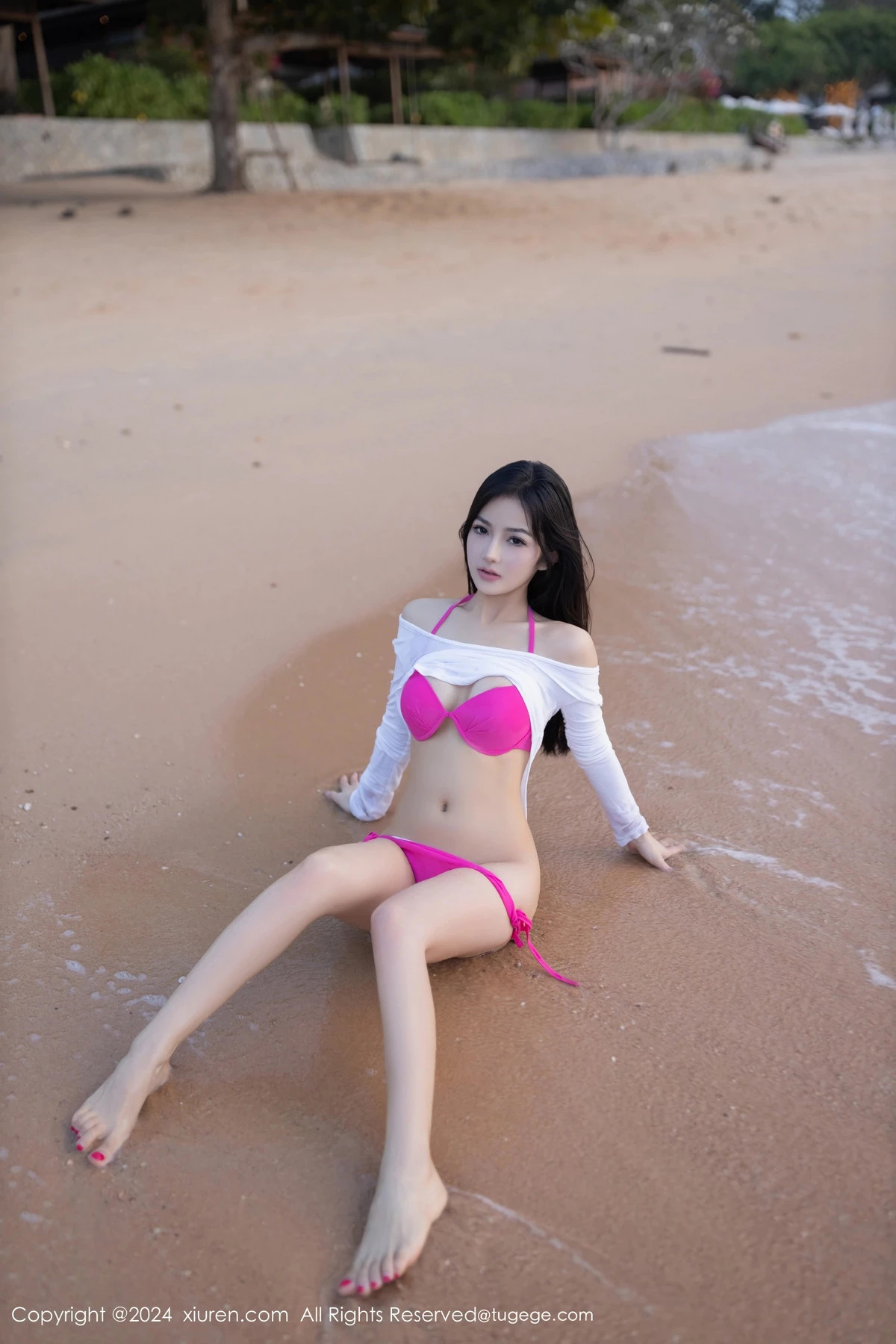 秀人集.com_[XiuRen秀人网]No.8341_模特谭小灵海滩场景半脱露性感玫红内衣秀惹火身材极致诱惑写真80P